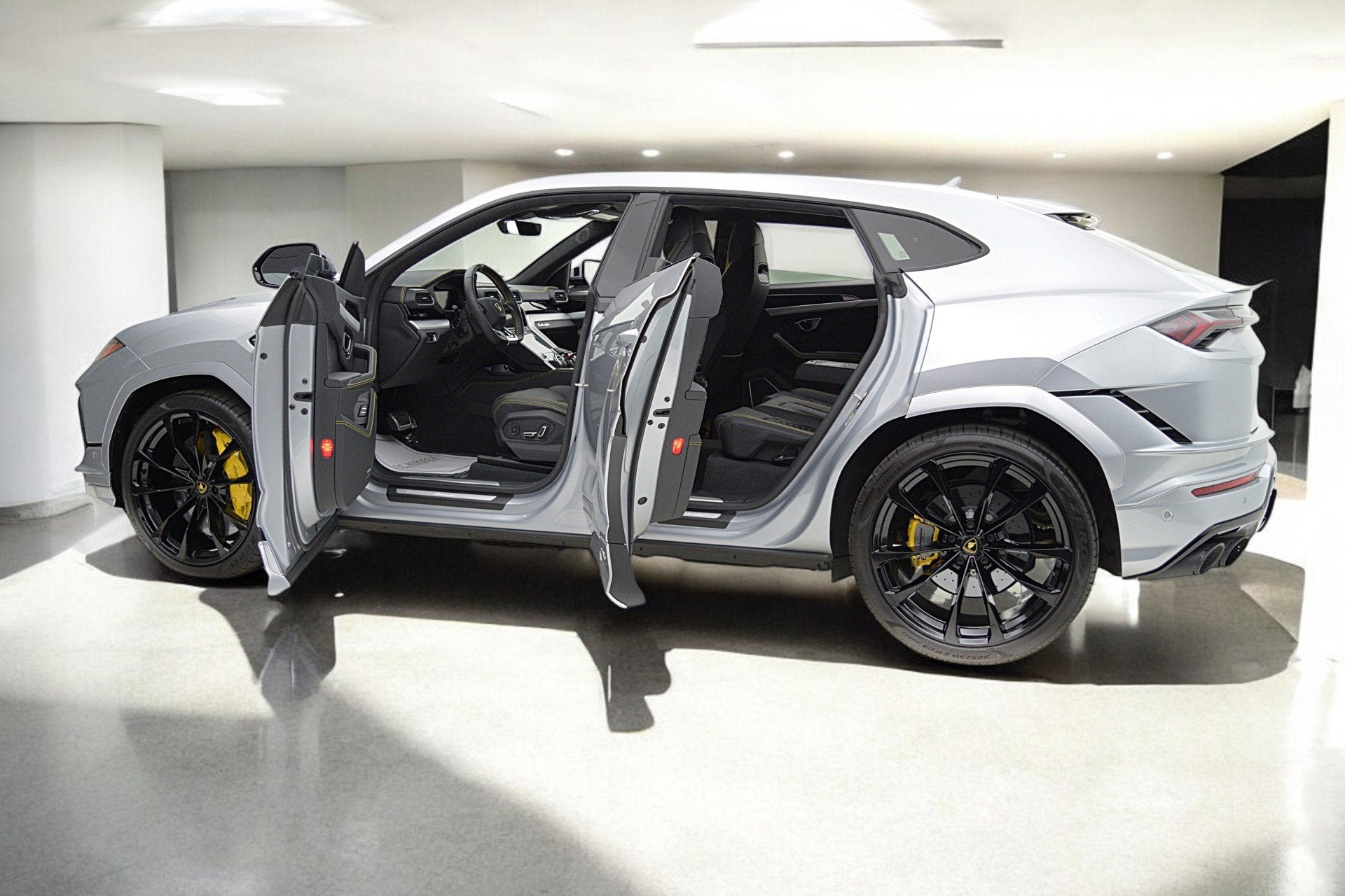2023 Lamborghini Urus S/SELEZIONE PRE-OWNED CERTIFIED