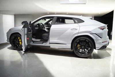 2023 Lamborghini Urus S/SELEZIONE PRE-OWNED CERTIFIED