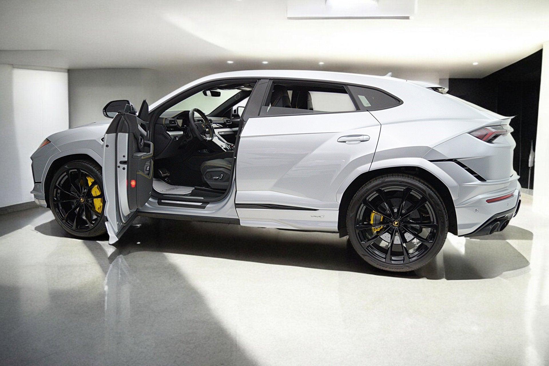 2023 Lamborghini Urus S/SELEZIONE PRE-OWNED CERTIFIED
