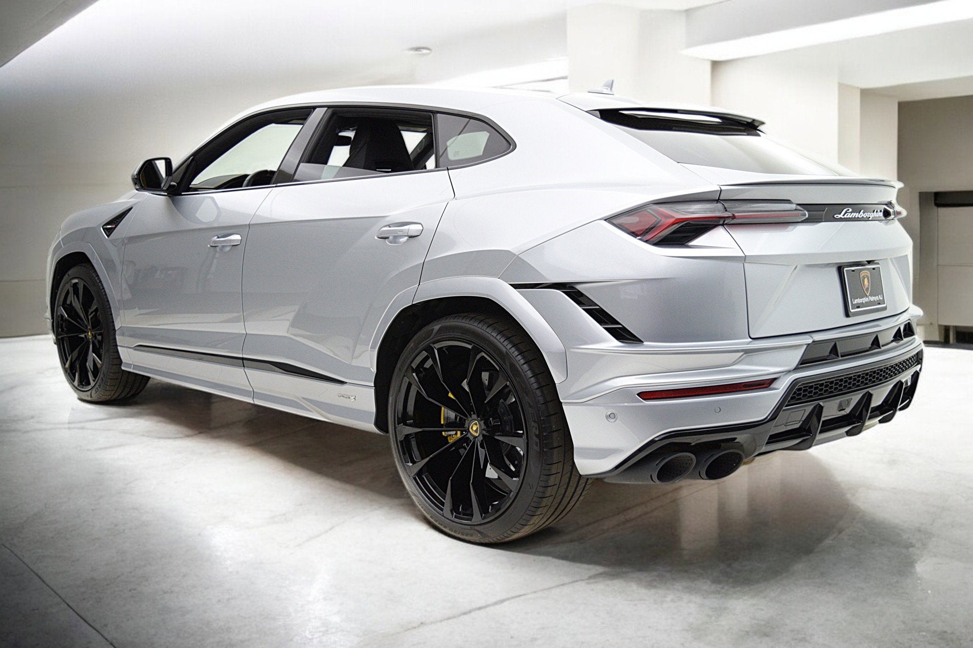 2023 Lamborghini Urus S/SELEZIONE PRE-OWNED CERTIFIED