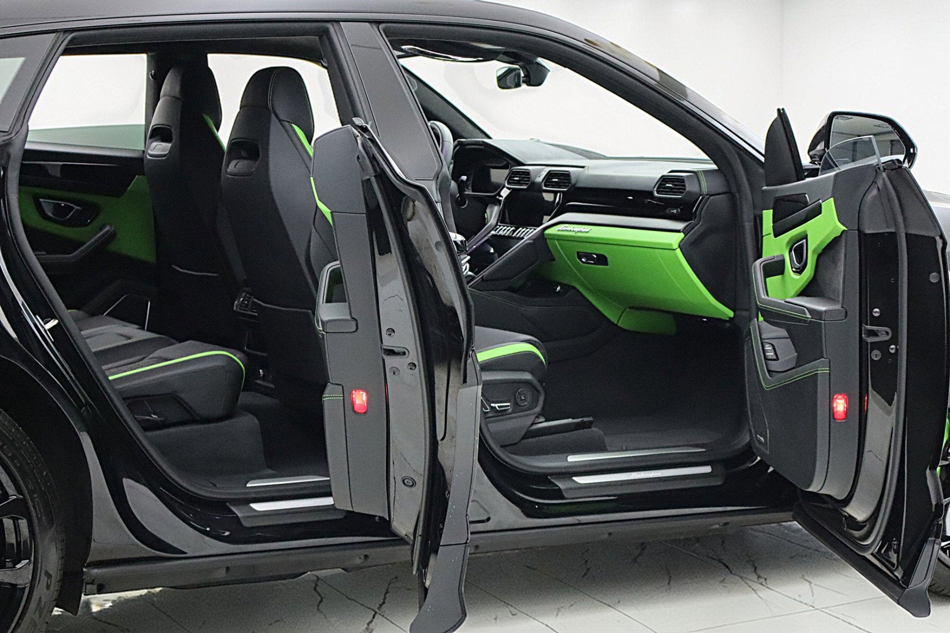 2024 Lamborghini Urus S