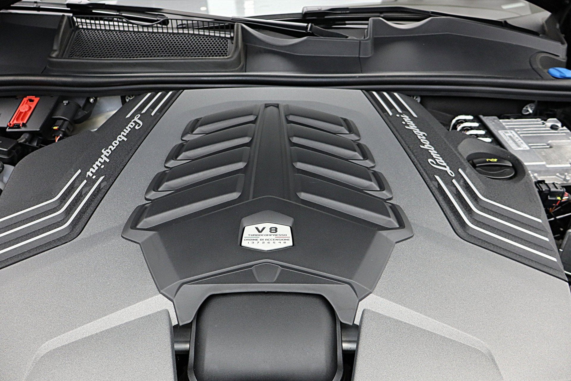 2024 Lamborghini Urus S