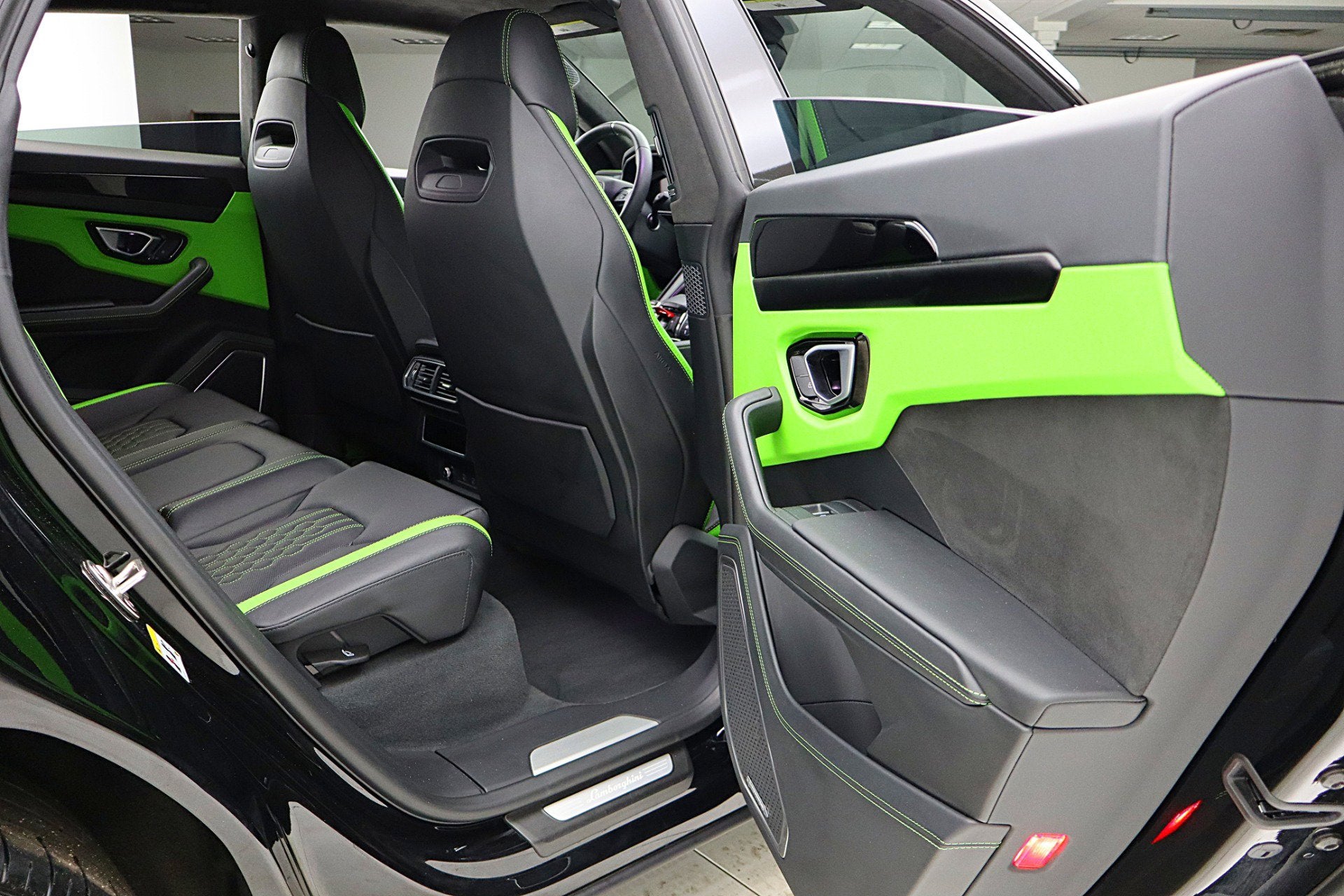 2024 Lamborghini Urus S