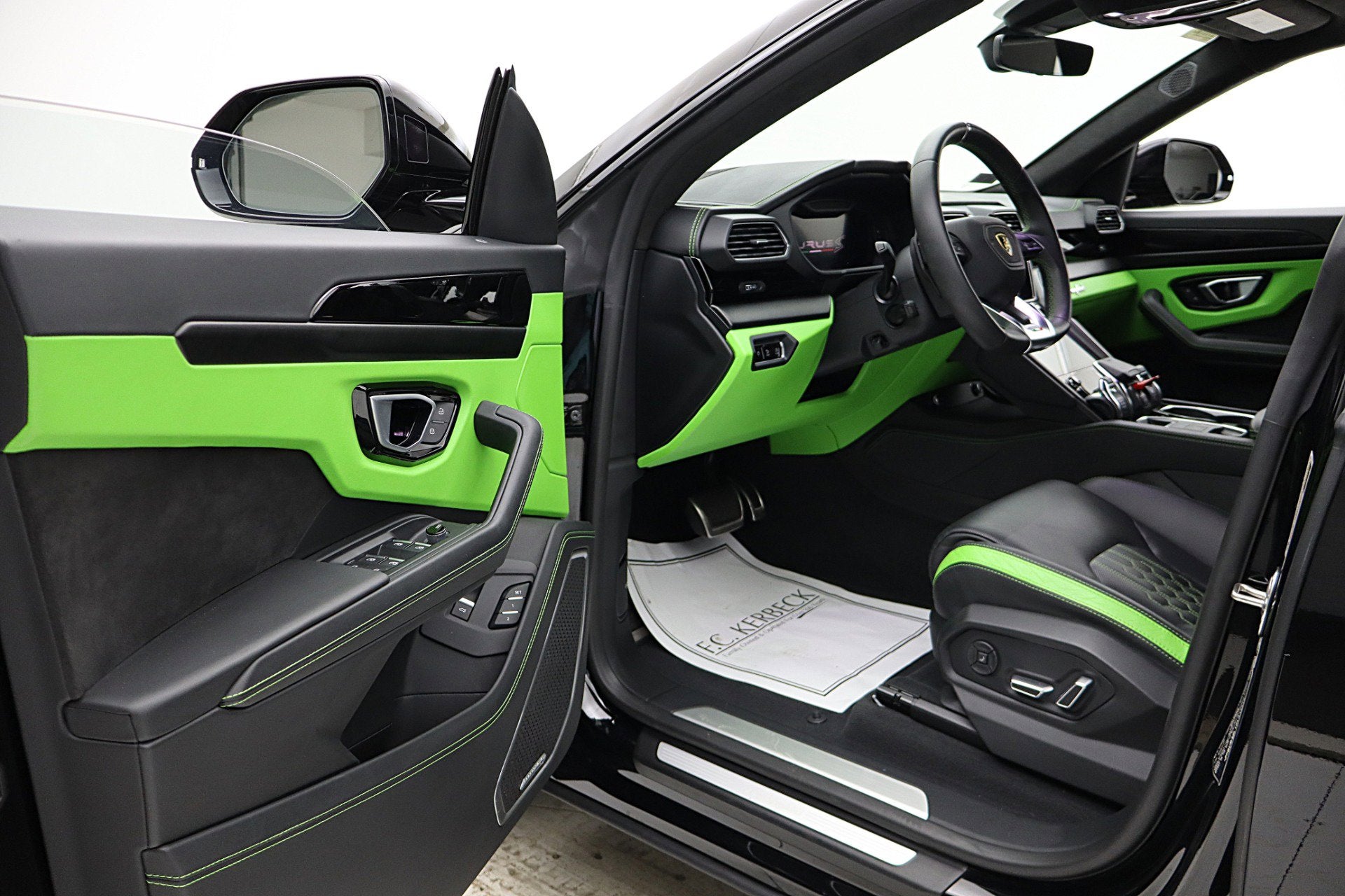 2024 Lamborghini Urus S