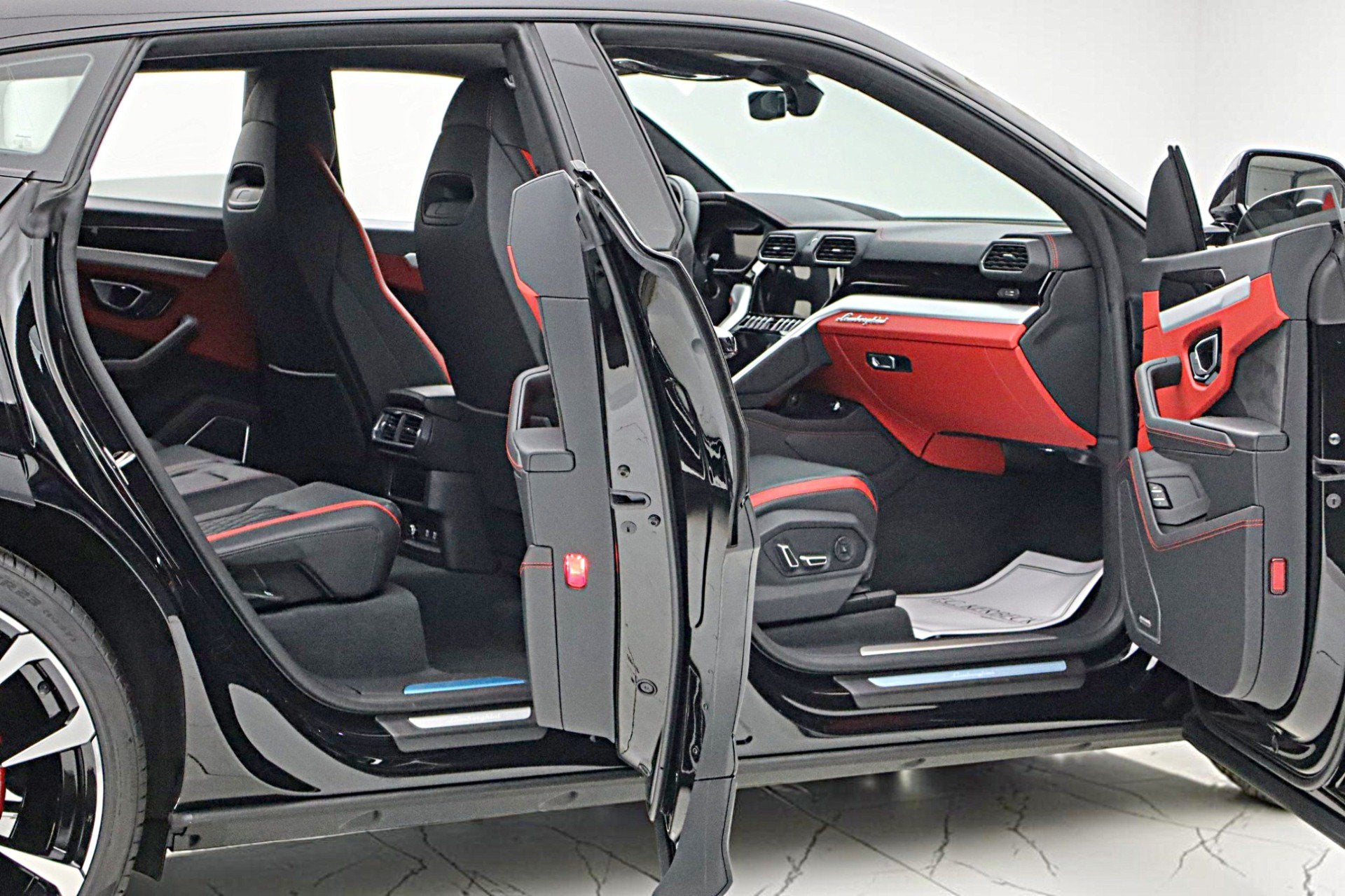 2024 Lamborghini Urus S/LEASE OPTIONS AVAILABLE