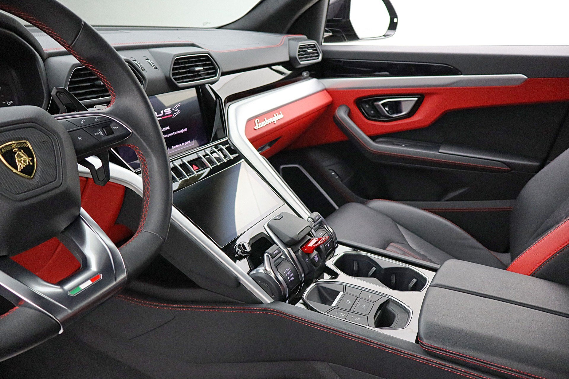 2024 Lamborghini Urus S/LEASE OPTIONS AVAILABLE