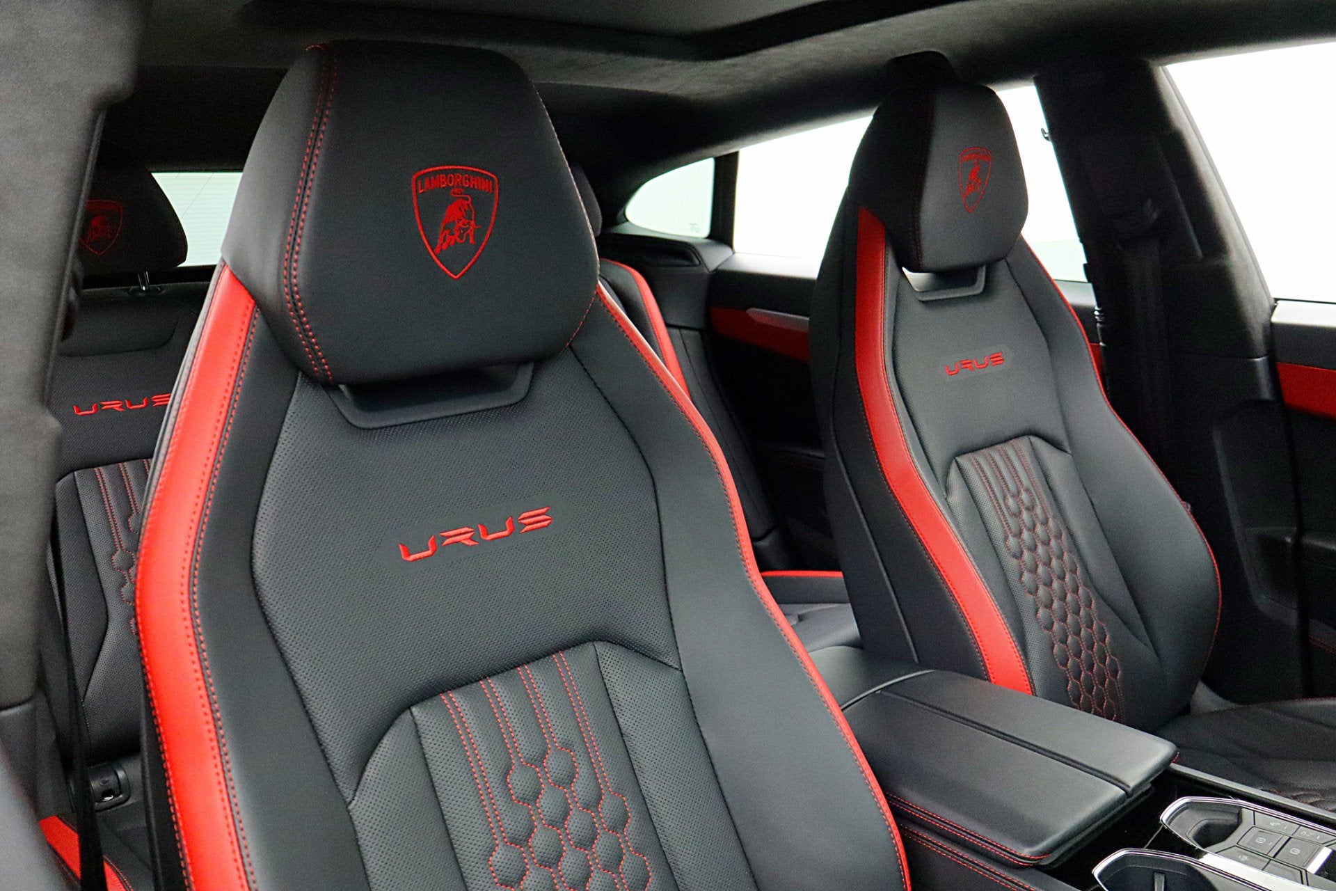 2024 Lamborghini Urus S/LEASE OPTIONS AVAILABLE