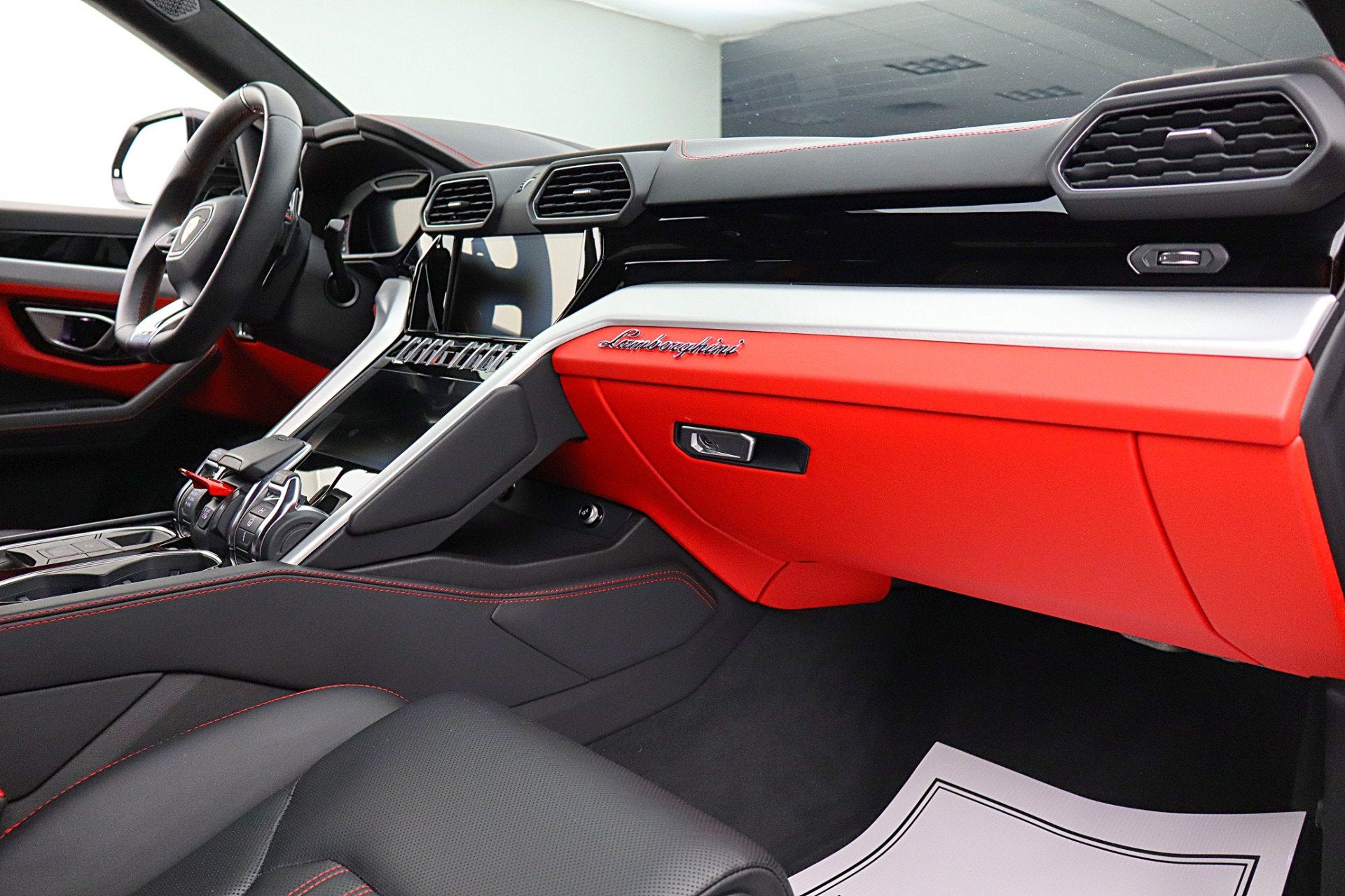 2024 Lamborghini Urus S/LEASE OPTIONS AVAILABLE