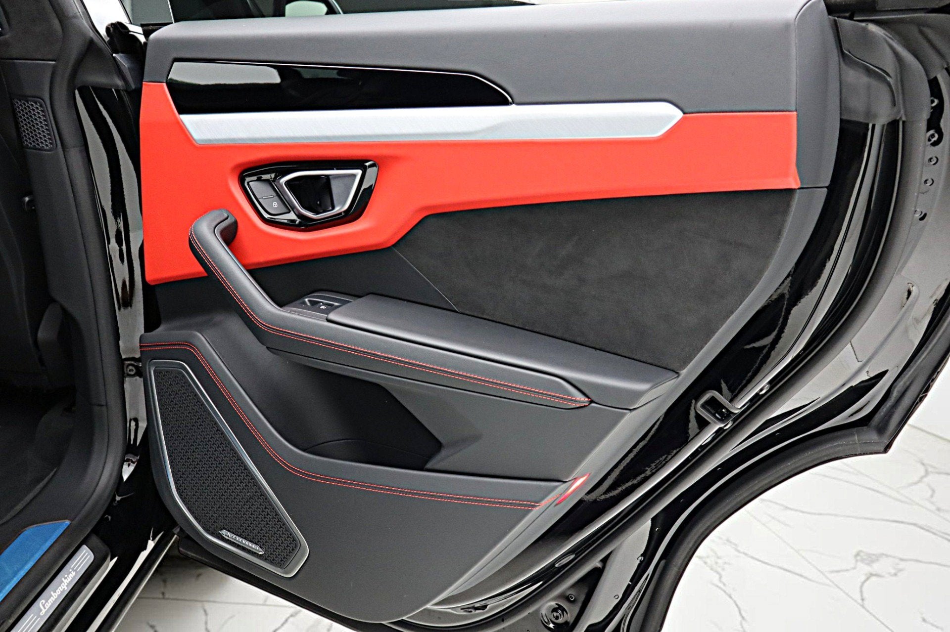2024 Lamborghini Urus S/LEASE OPTIONS AVAILABLE