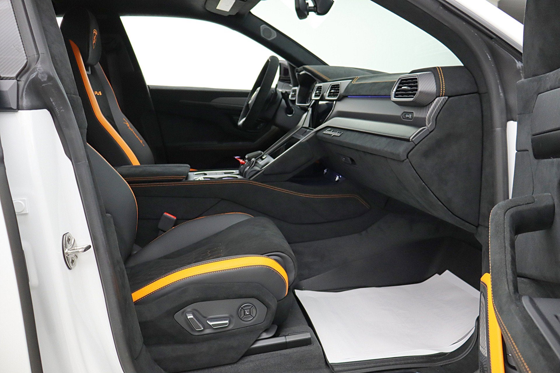 2024 Lamborghini Urus Performante/LEASE OPTIONS AVAILABLE