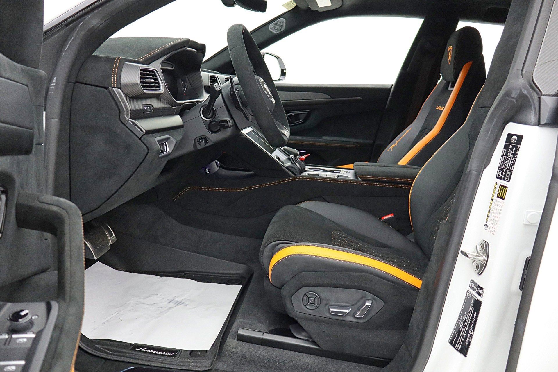 2024 Lamborghini Urus Performante/LEASE OPTIONS AVAILABLE