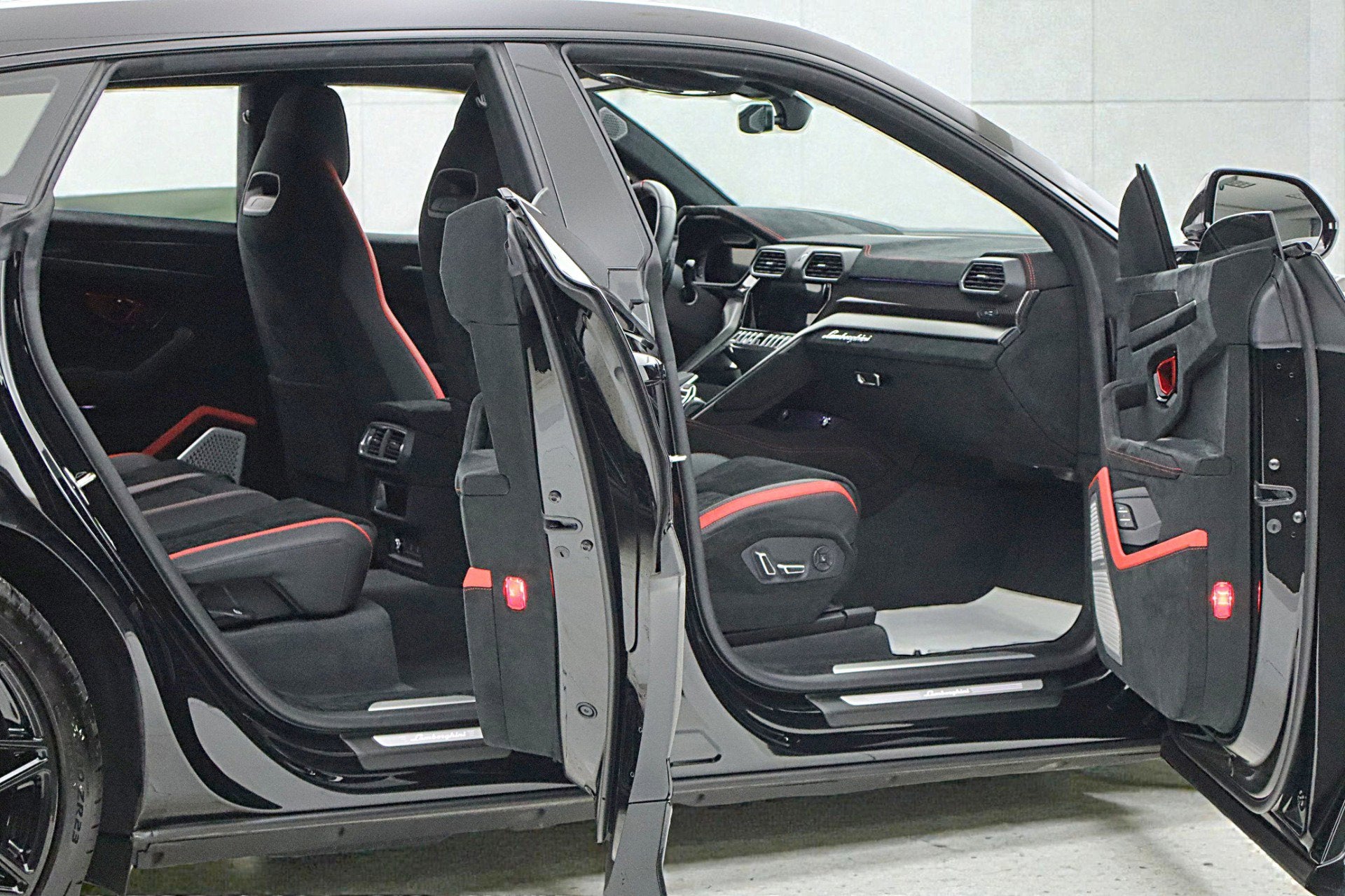 2024 Lamborghini Urus Performante/LEASE OPTIONS AVAILABLE