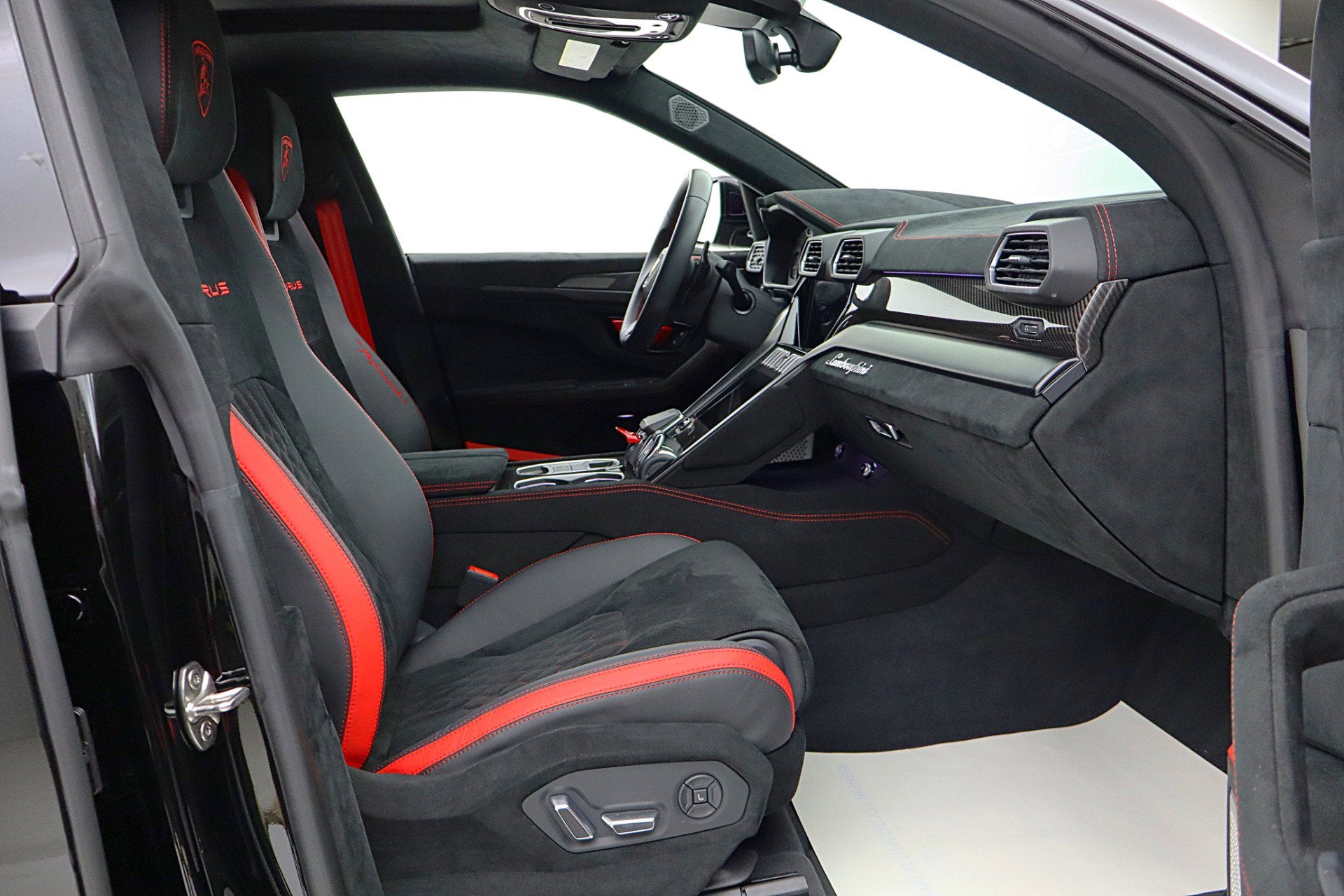 2024 Lamborghini Urus Performante/LEASE OPTIONS AVAILABLE