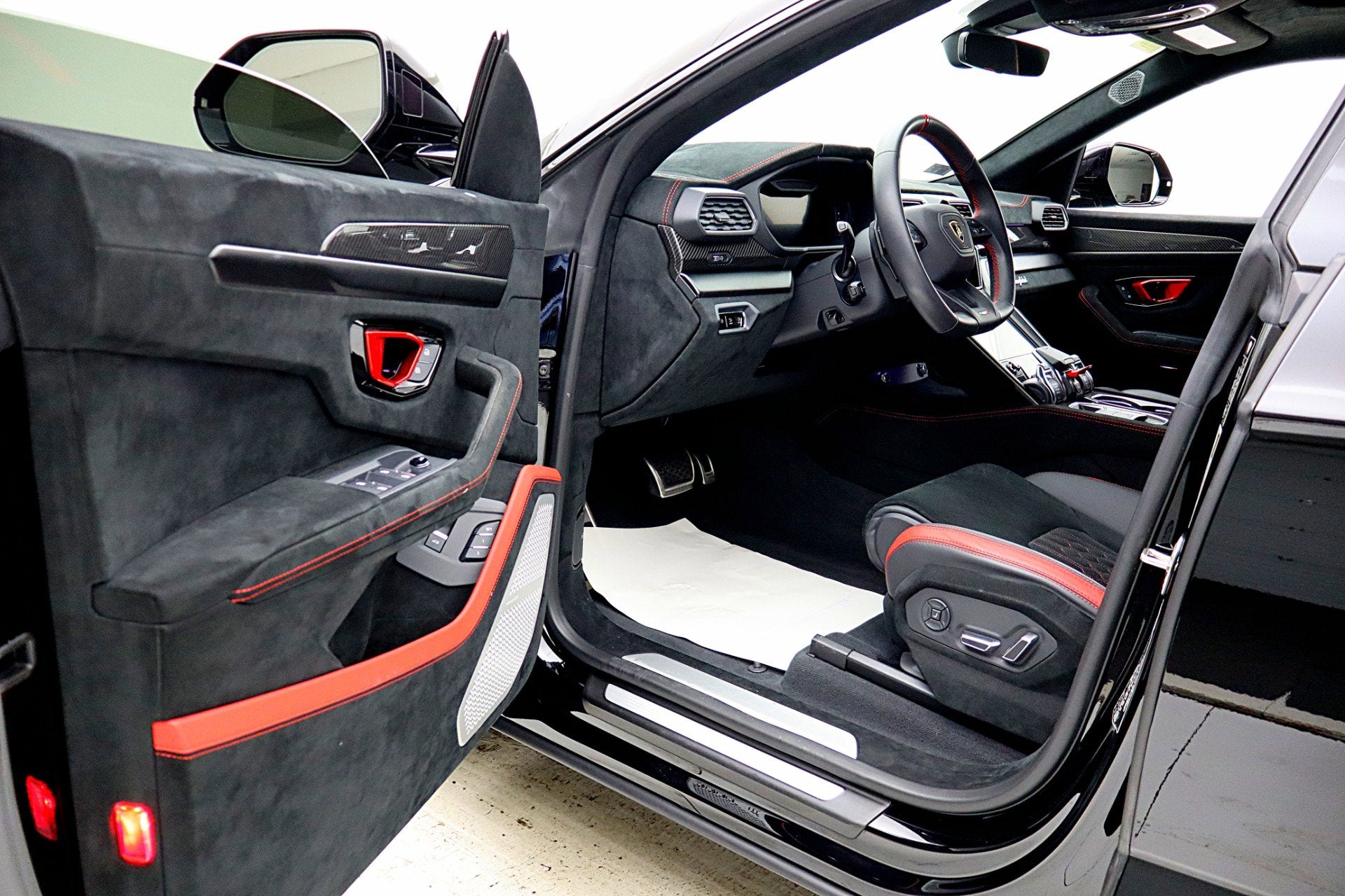 2024 Lamborghini Urus Performante/LEASE OPTIONS AVAILABLE