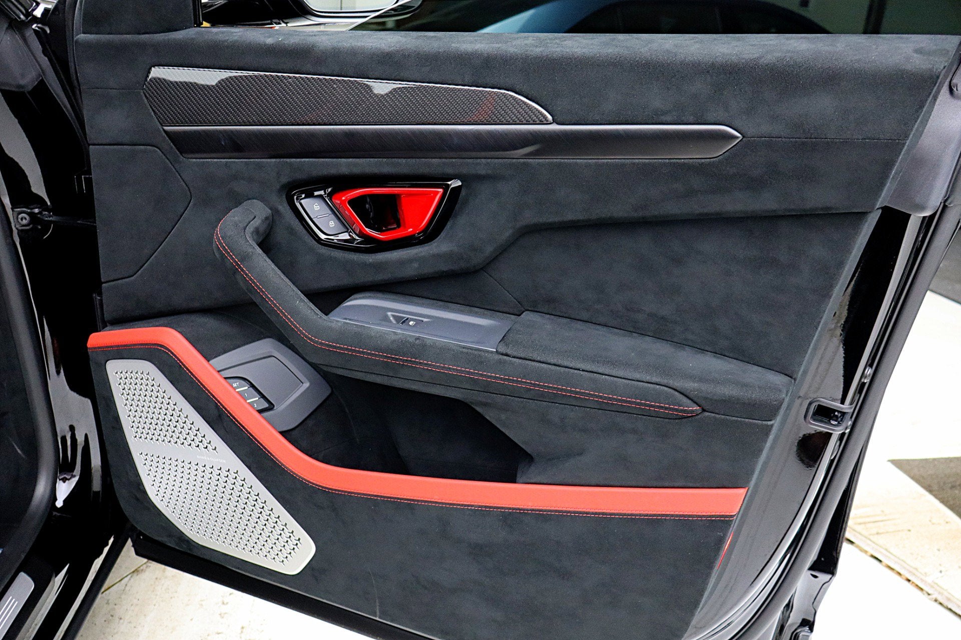 2024 Lamborghini Urus Performante/LEASE OPTIONS AVAILABLE