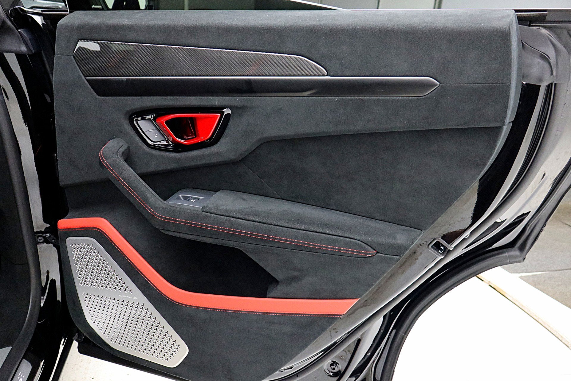 2024 Lamborghini Urus Performante/LEASE OPTIONS AVAILABLE