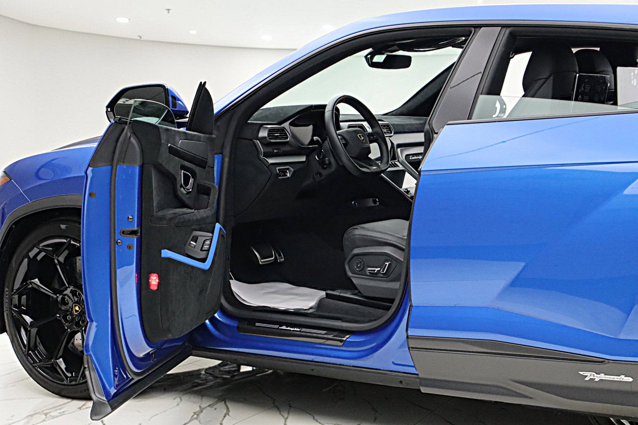 2024 Lamborghini Urus Performante/LEASE OPTIONS AVAILABLE