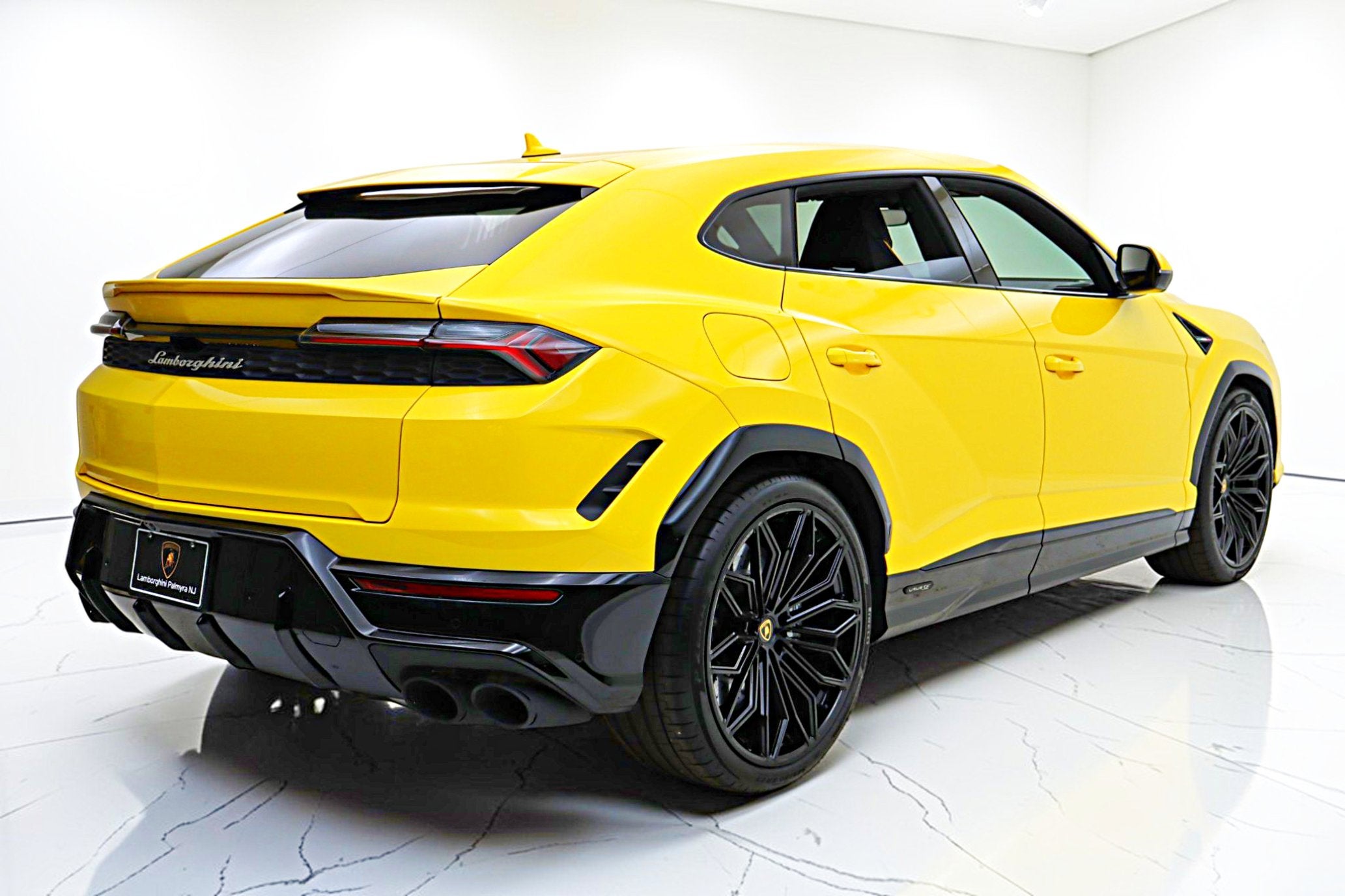 2025 Lamborghini Urus SE/LEASE OPTIONS AVAILABLE