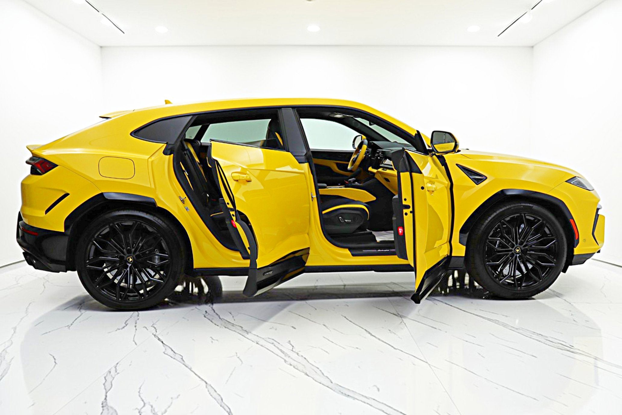 2025 Lamborghini Urus SE/LEASE OPTIONS AVAILABLE
