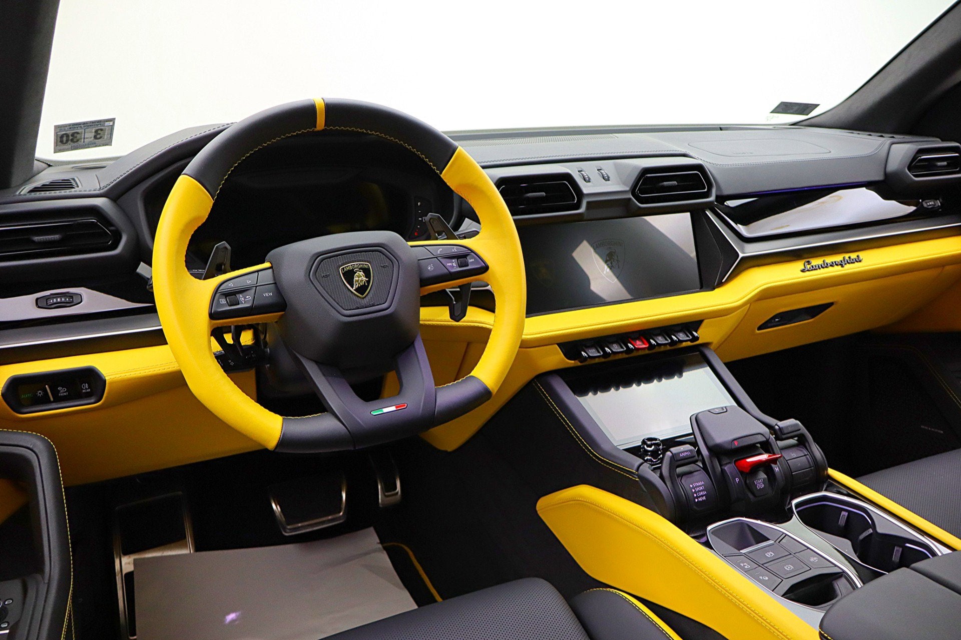 2025 Lamborghini Urus SE/LEASE OPTIONS AVAILABLE