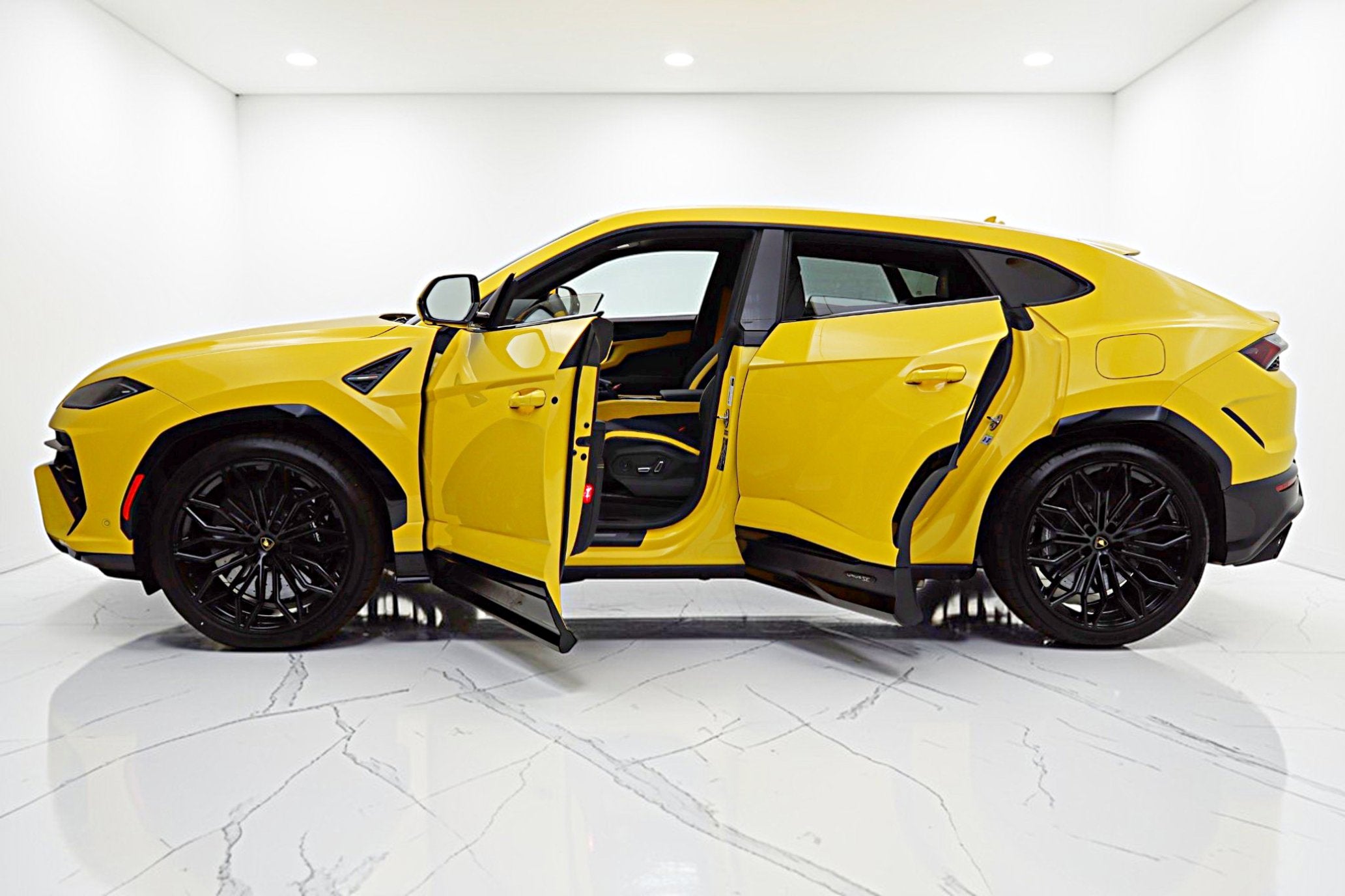2025 Lamborghini Urus SE/LEASE OPTIONS AVAILABLE