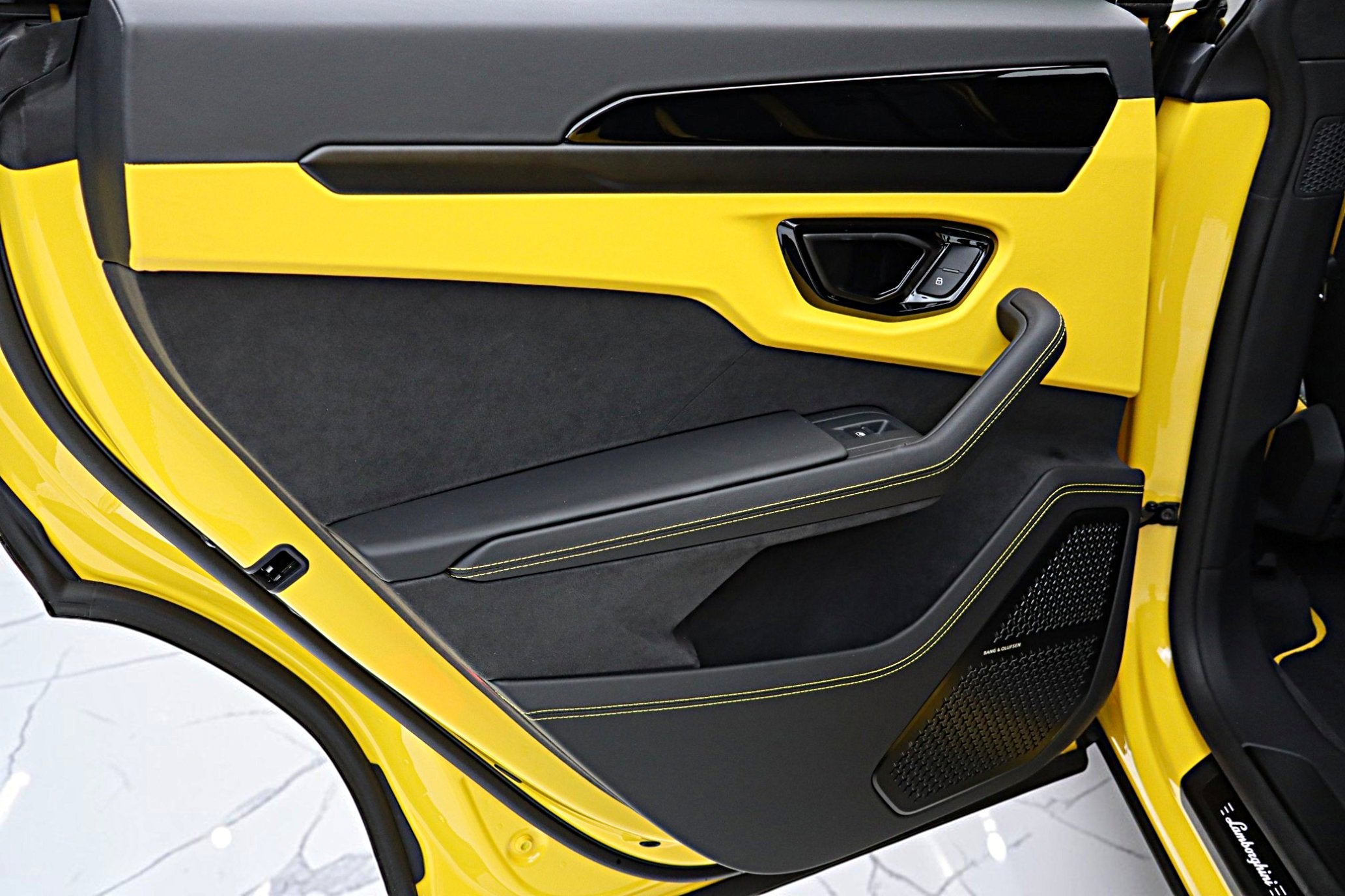 2025 Lamborghini Urus SE/LEASE OPTIONS AVAILABLE