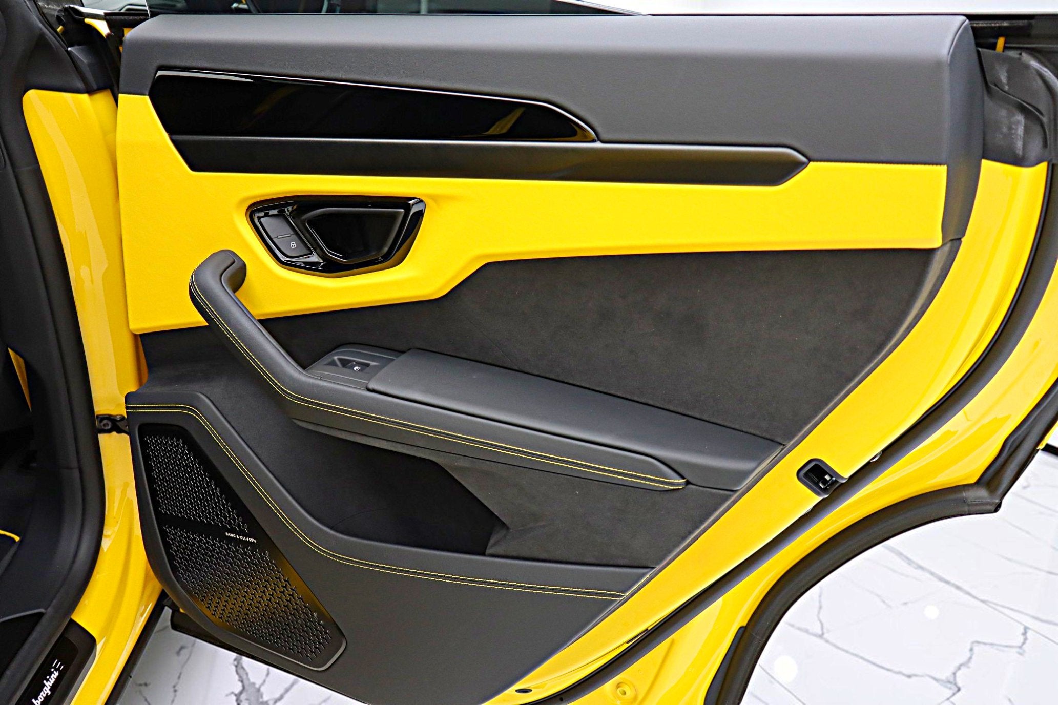 2025 Lamborghini Urus SE/LEASE OPTIONS AVAILABLE