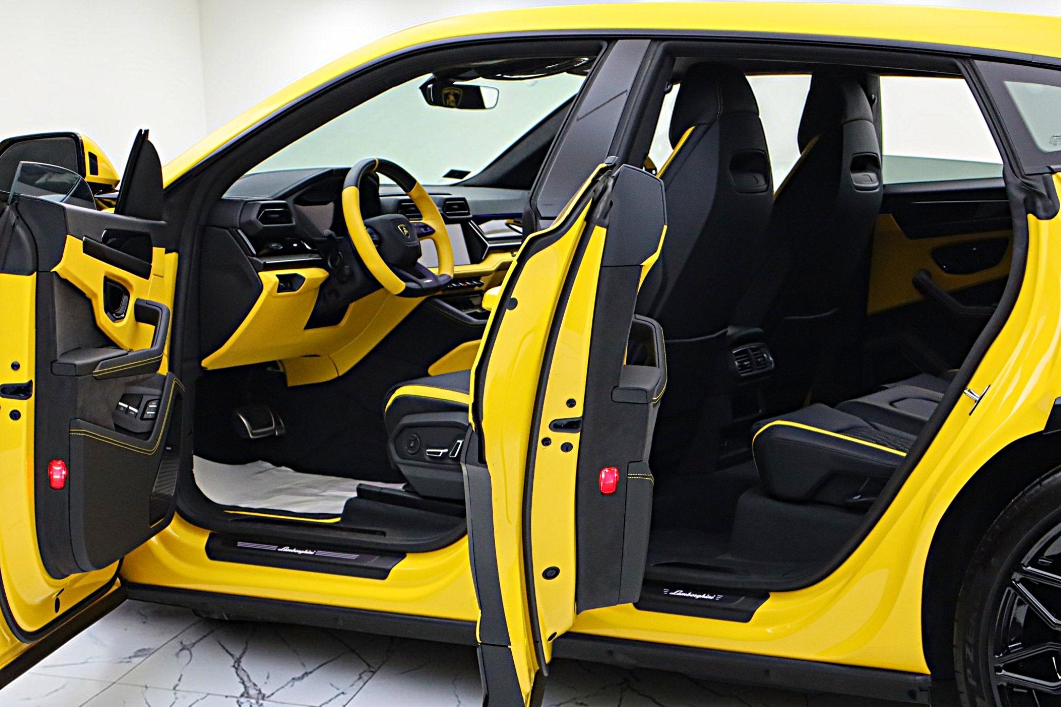 2025 Lamborghini Urus SE/LEASE OPTIONS AVAILABLE