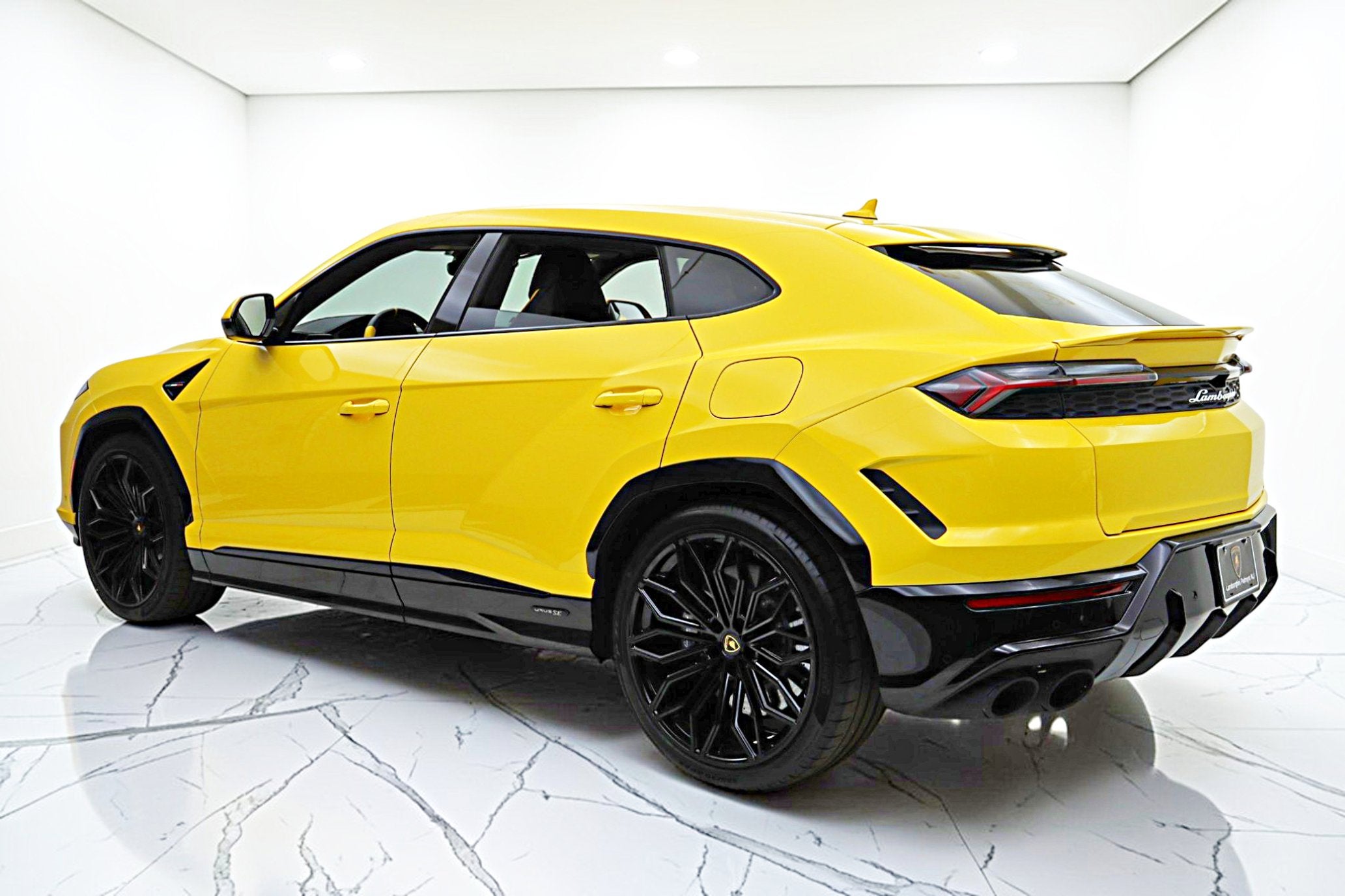 2025 Lamborghini Urus SE/LEASE OPTIONS AVAILABLE