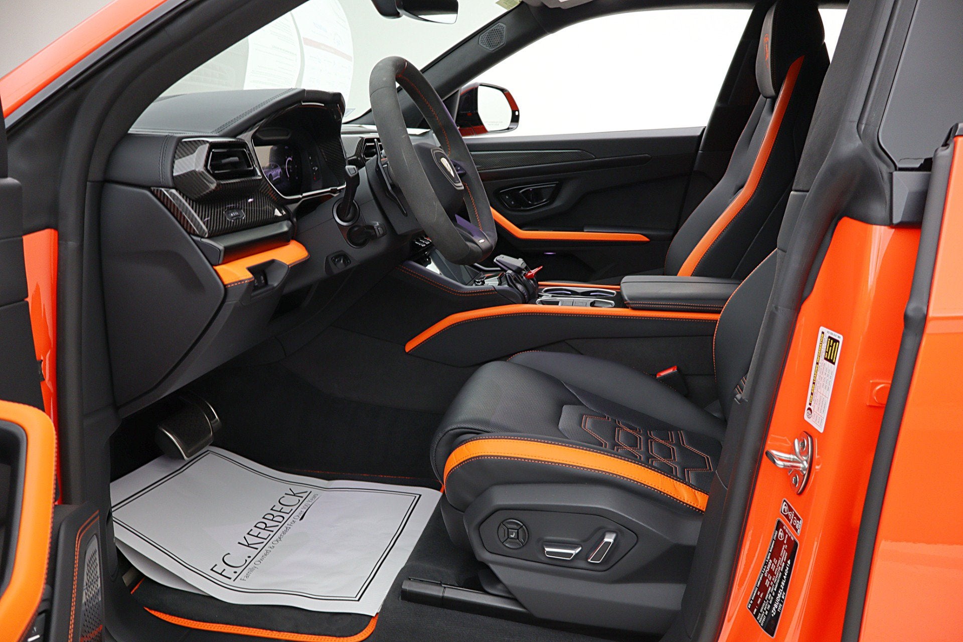 2025 Lamborghini Urus SE/LEASE OPTIONS AVAILABLE