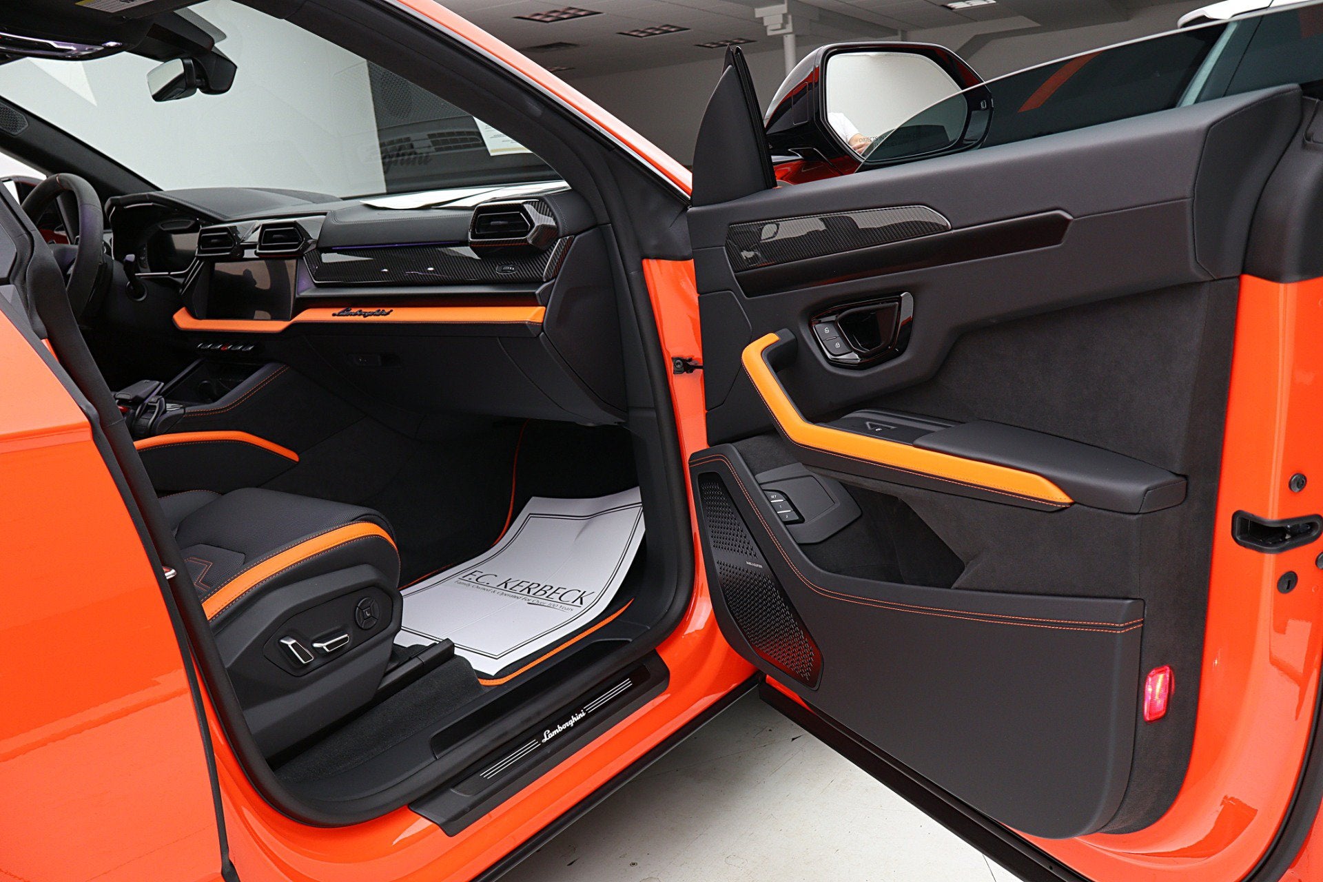 2025 Lamborghini Urus SE/LEASE OPTIONS AVAILABLE