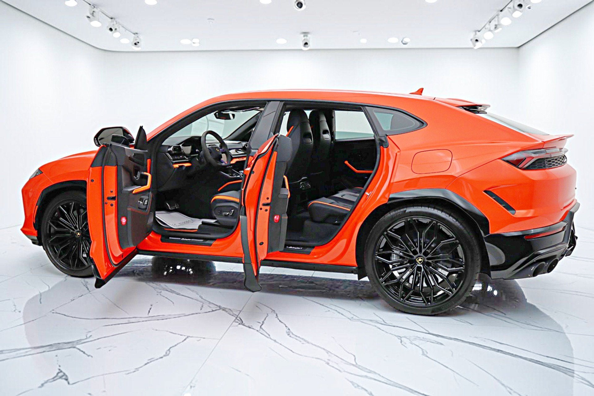 2025 Lamborghini Urus SE/LEASE OPTIONS AVAILABLE