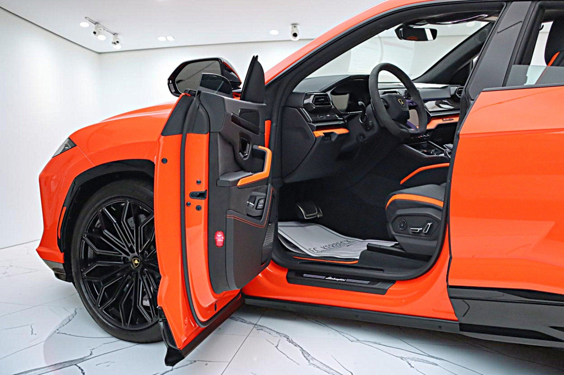 2025 Lamborghini Urus SE/LEASE OPTIONS AVAILABLE