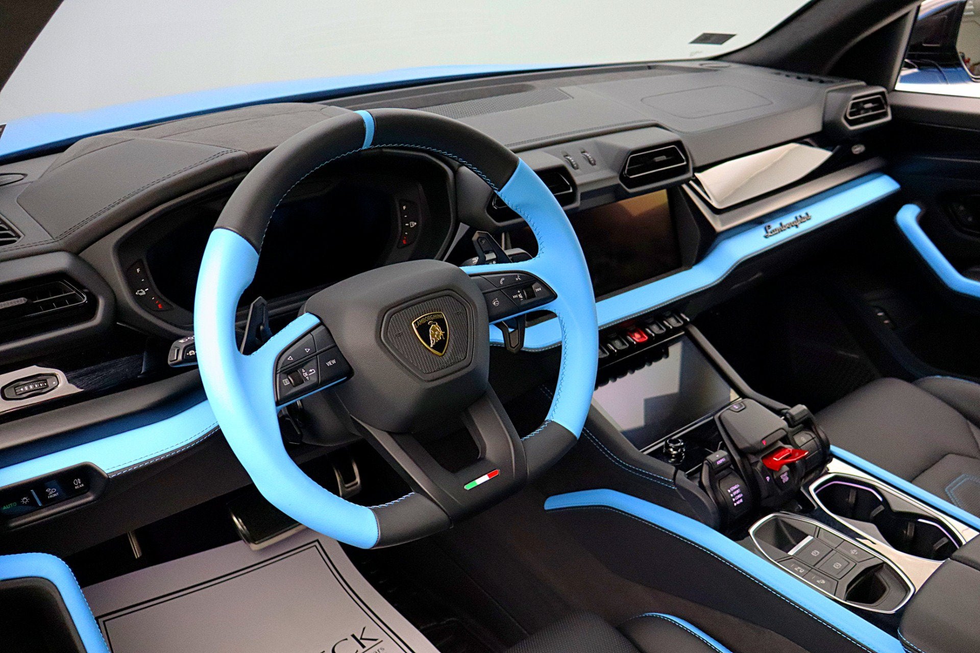 2025 Lamborghini Urus SE/LEASE OPTIONS AVAILABLE