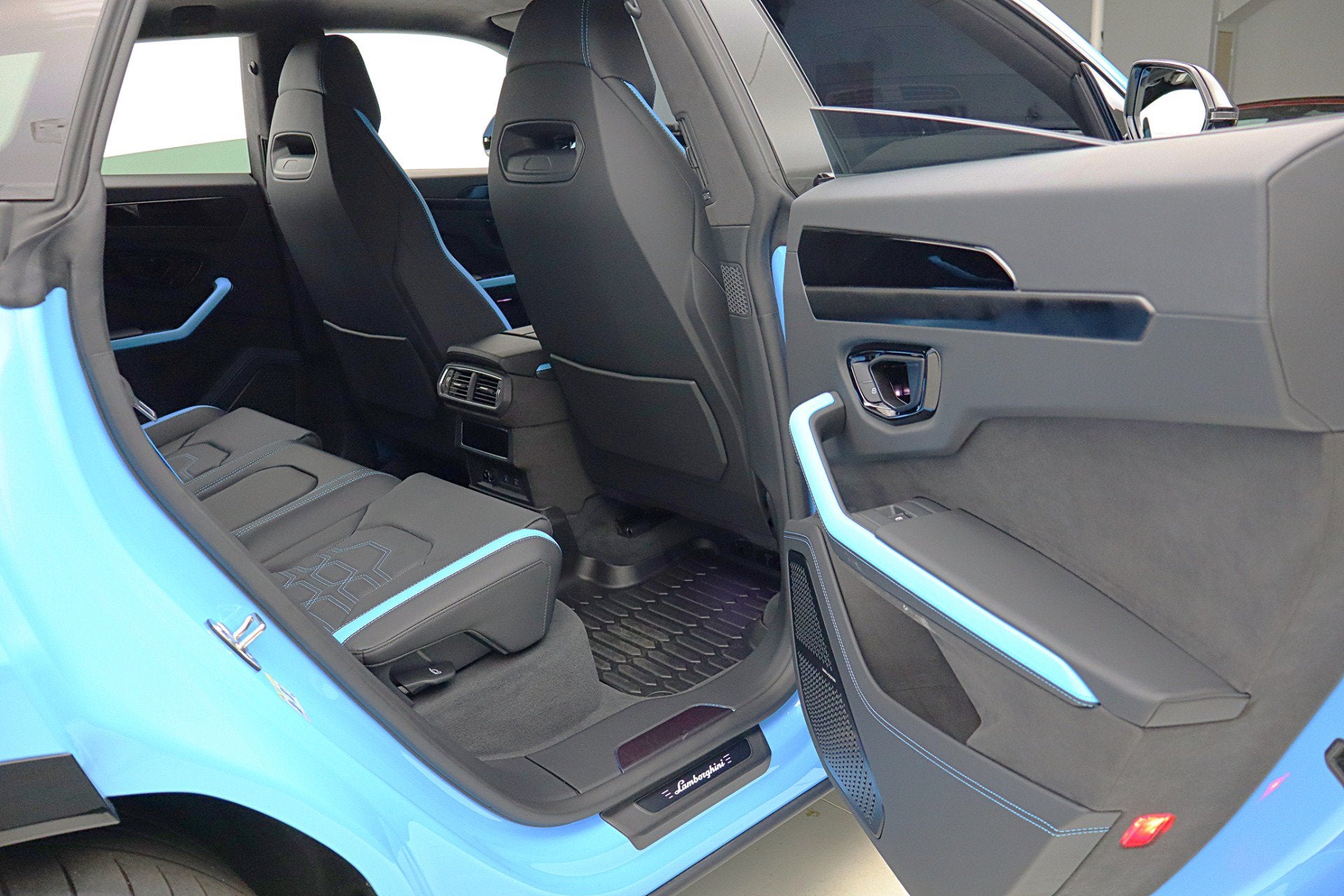2025 Lamborghini Urus SE/LEASE OPTIONS AVAILABLE