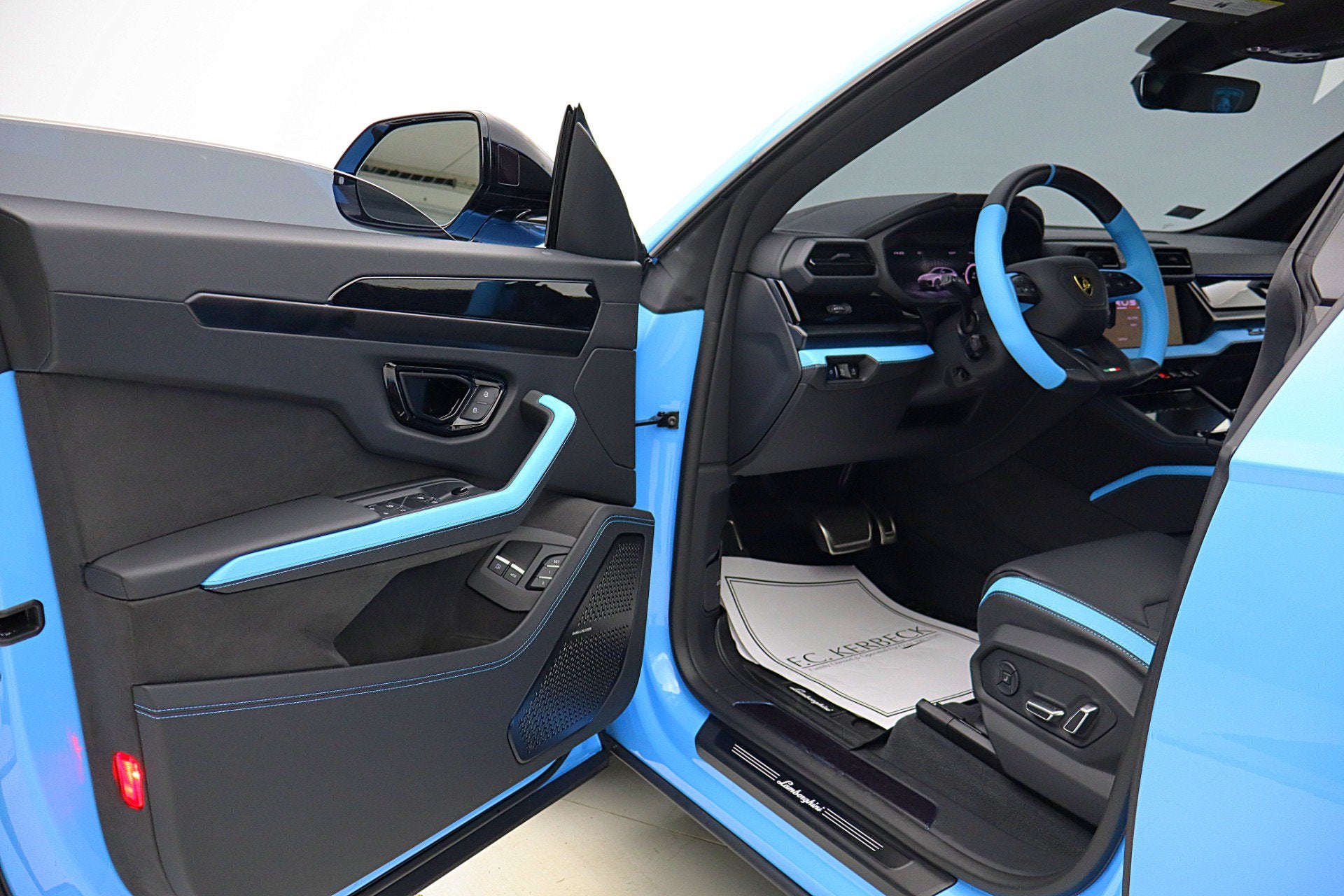2025 Lamborghini Urus SE/LEASE OPTIONS AVAILABLE