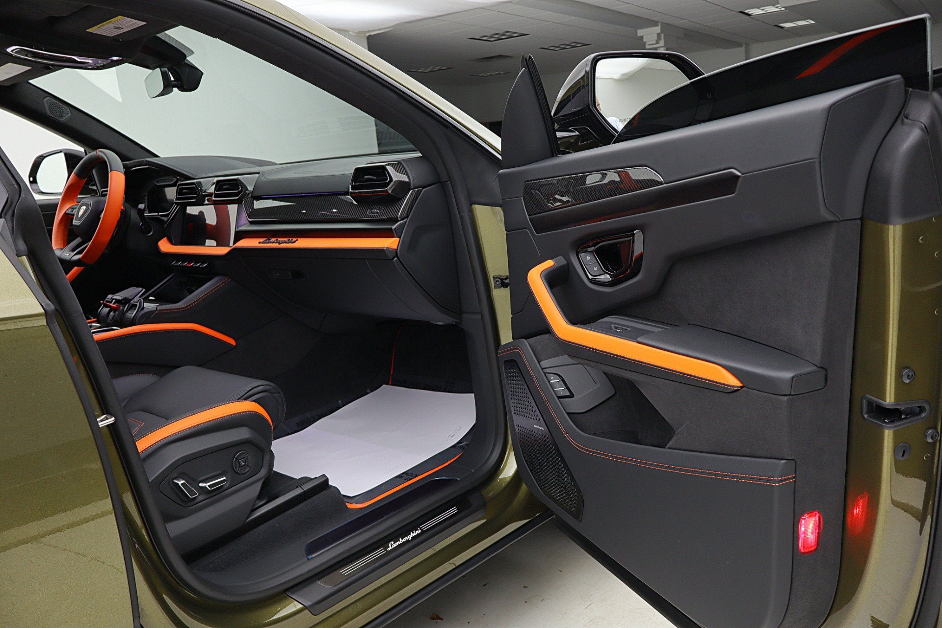 2026 Lamborghini Urus SE
