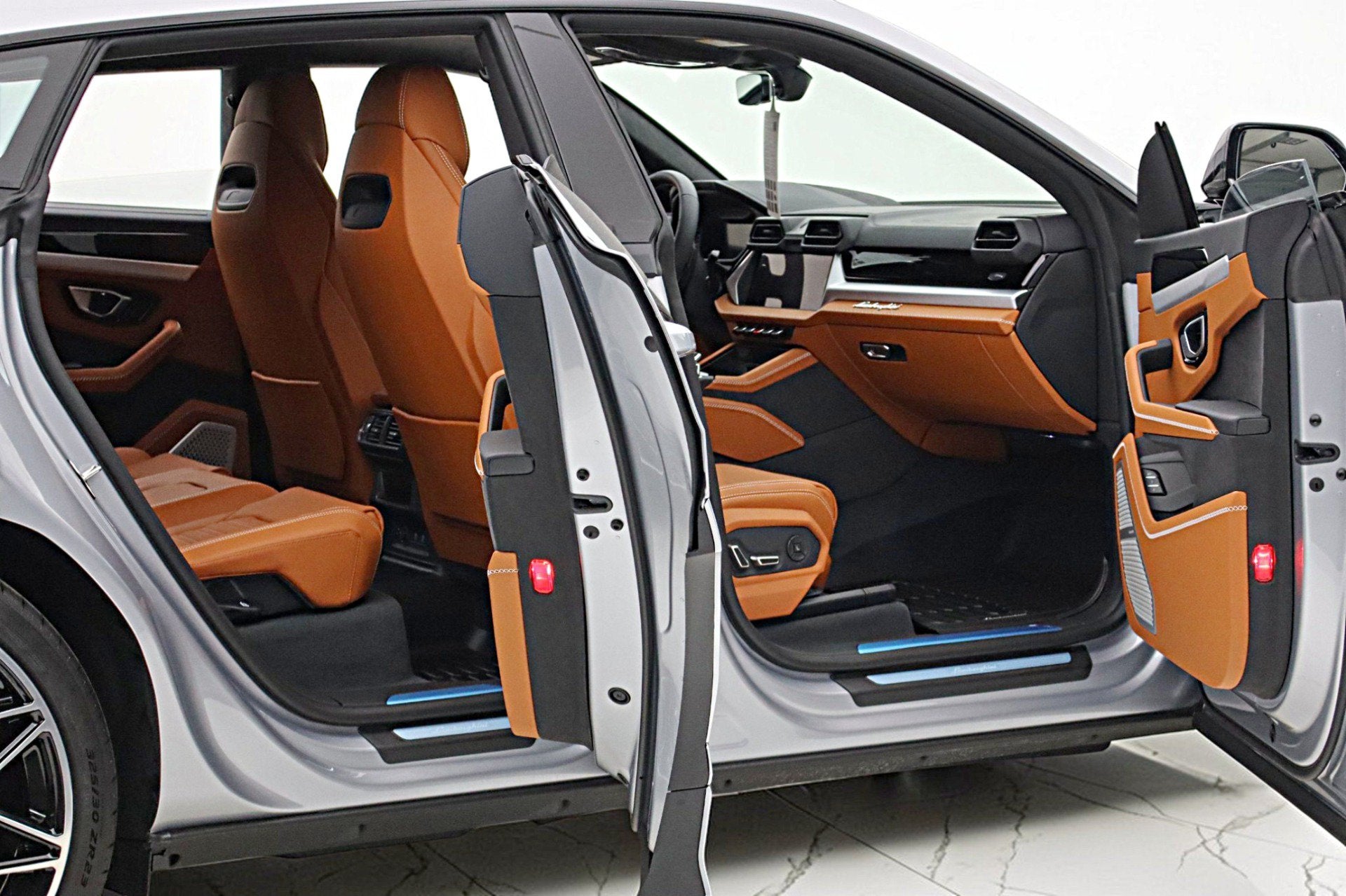2026 Lamborghini Urus SE/LEASE OPTIONS AVAILABLE