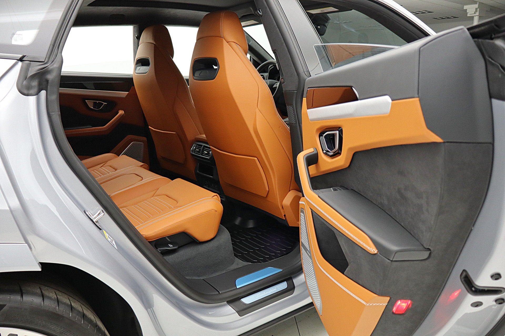 2026 Lamborghini Urus SE/LEASE OPTIONS AVAILABLE