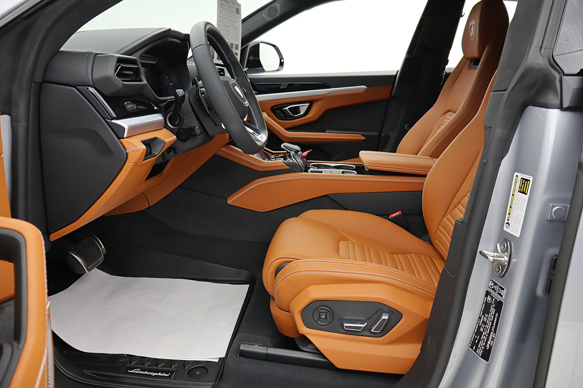 2026 Lamborghini Urus SE/LEASE OPTIONS AVAILABLE