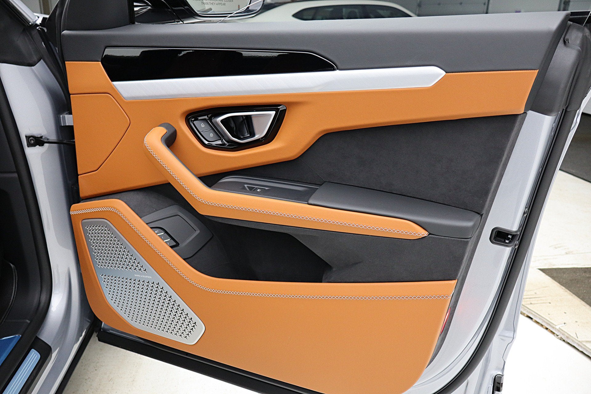 2026 Lamborghini Urus SE/LEASE OPTIONS AVAILABLE