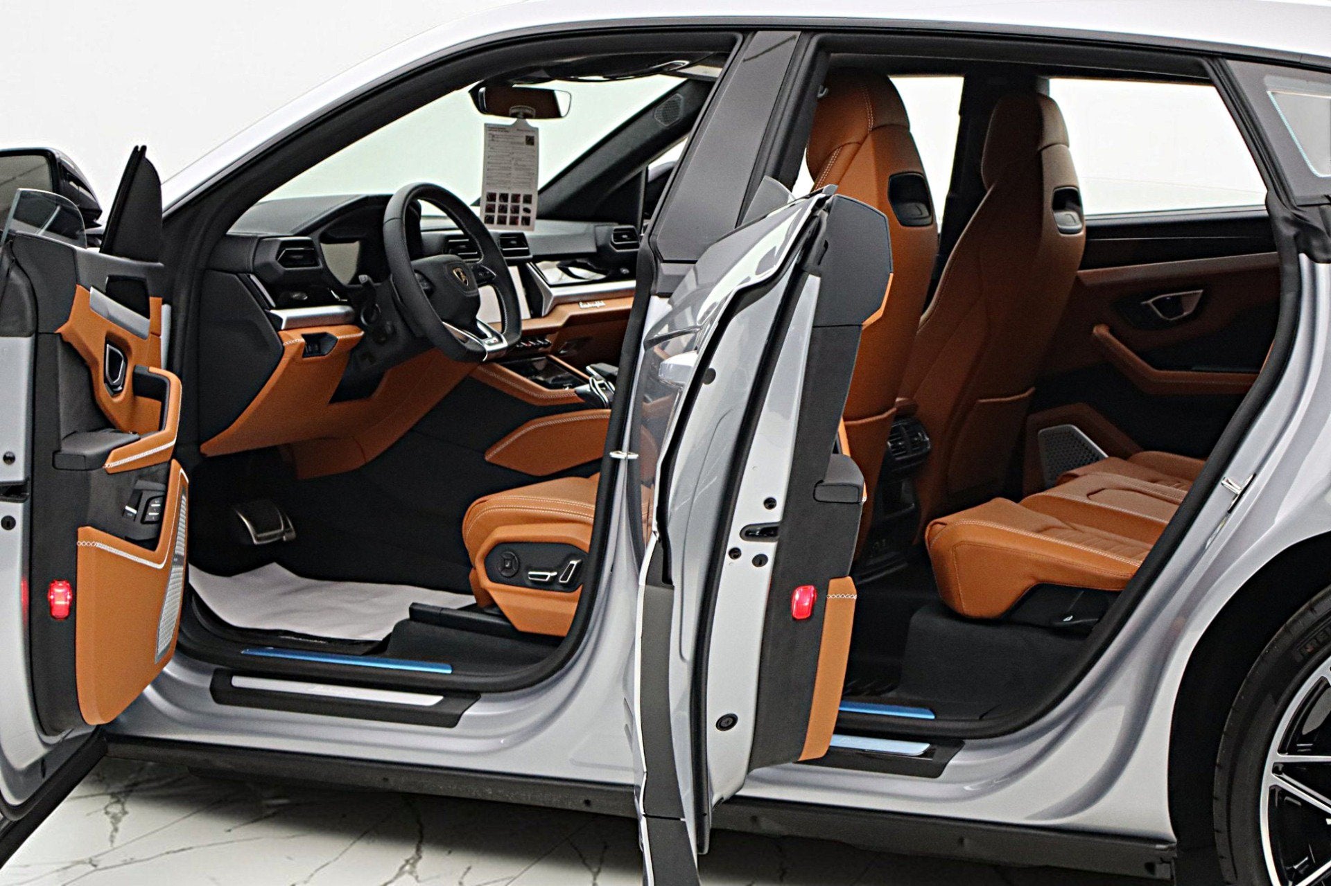 2026 Lamborghini Urus SE/LEASE OPTIONS AVAILABLE