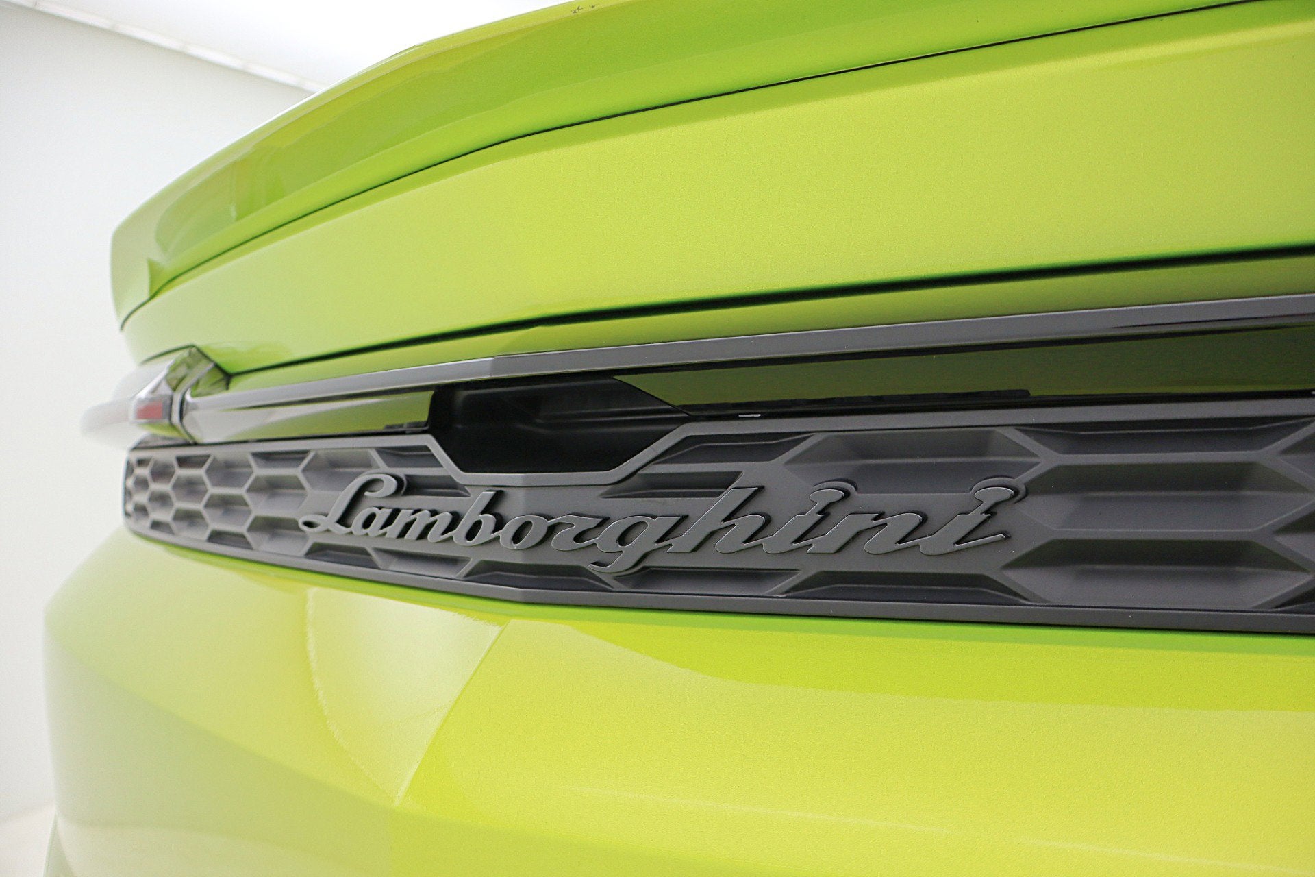 2025 Lamborghini Urus SE Org MSRP $349,965