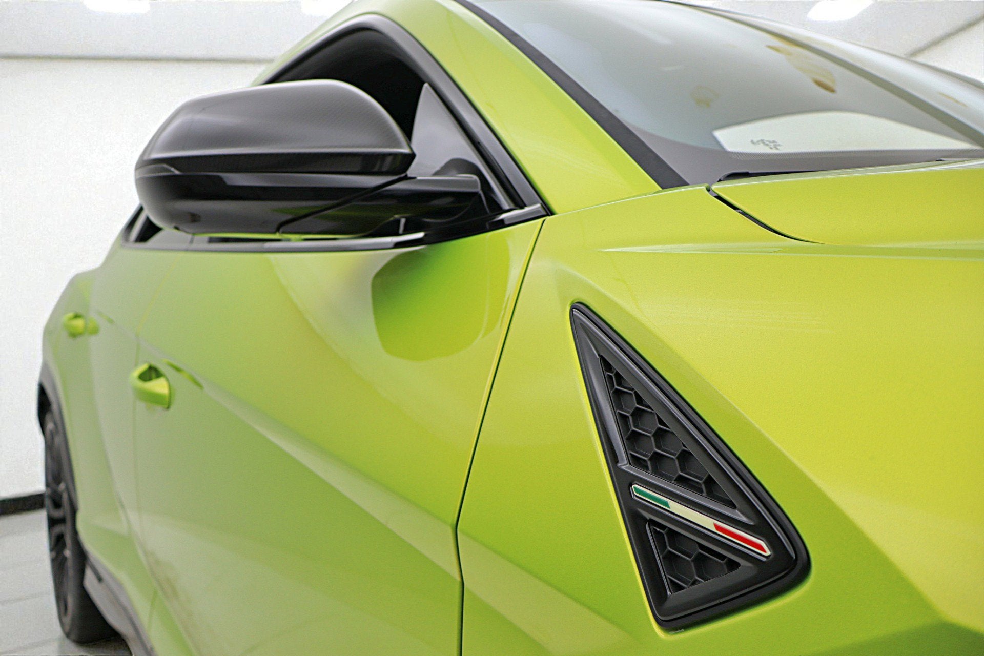 2025 Lamborghini Urus SE Org MSRP $349,965