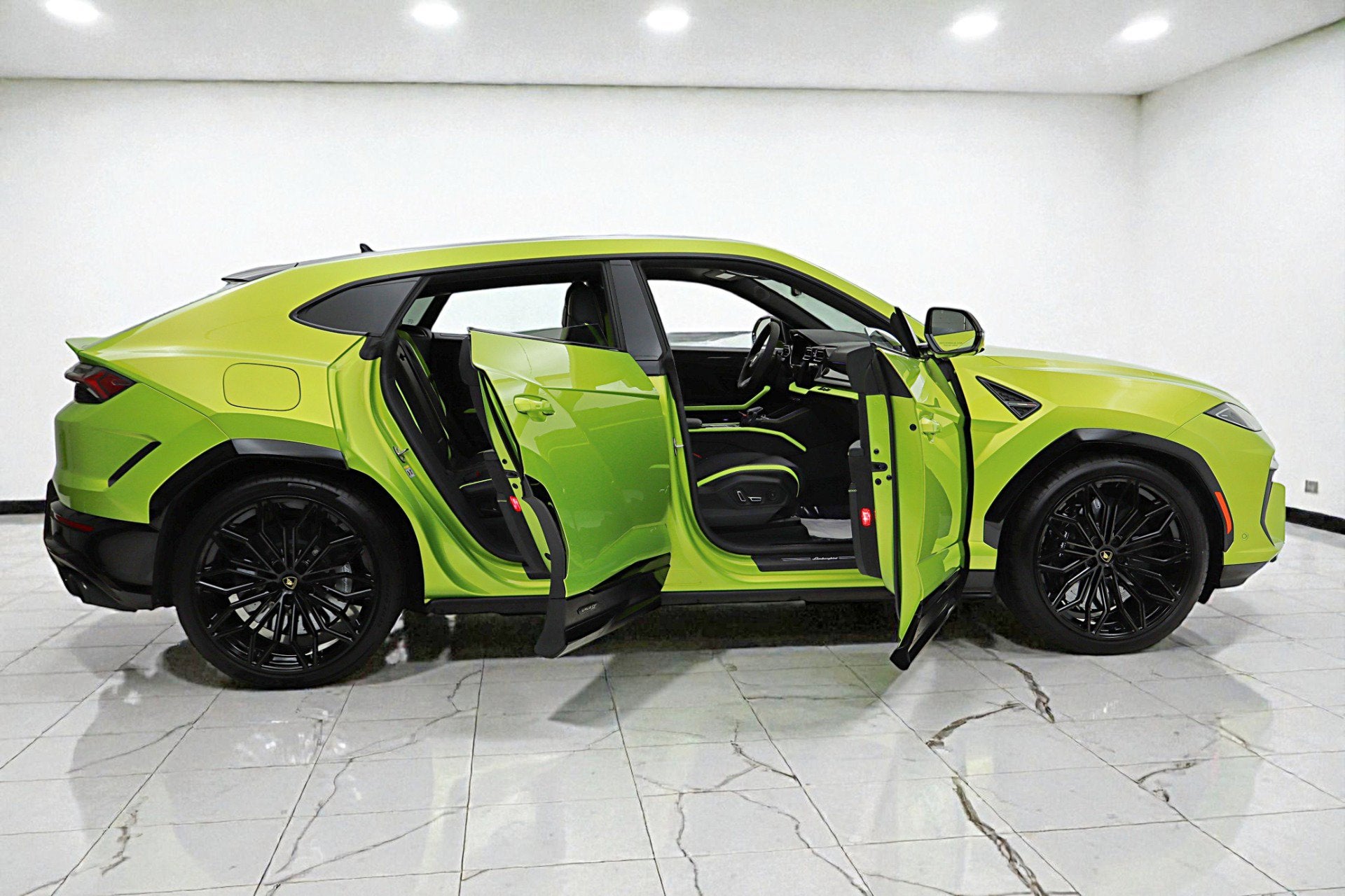 2025 Lamborghini Urus SE Org MSRP $349,965