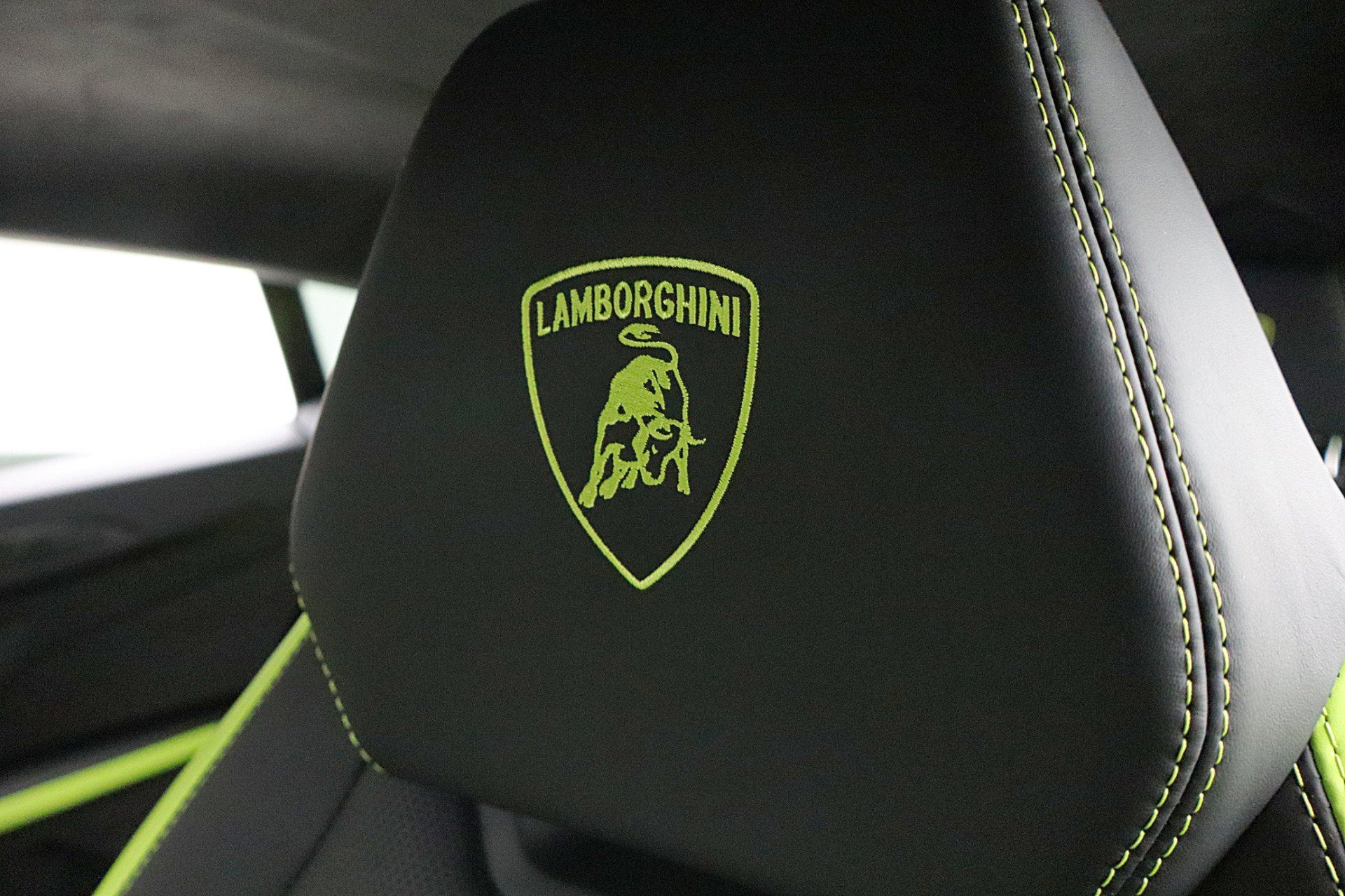 2025 Lamborghini Urus SE Org MSRP $349,965