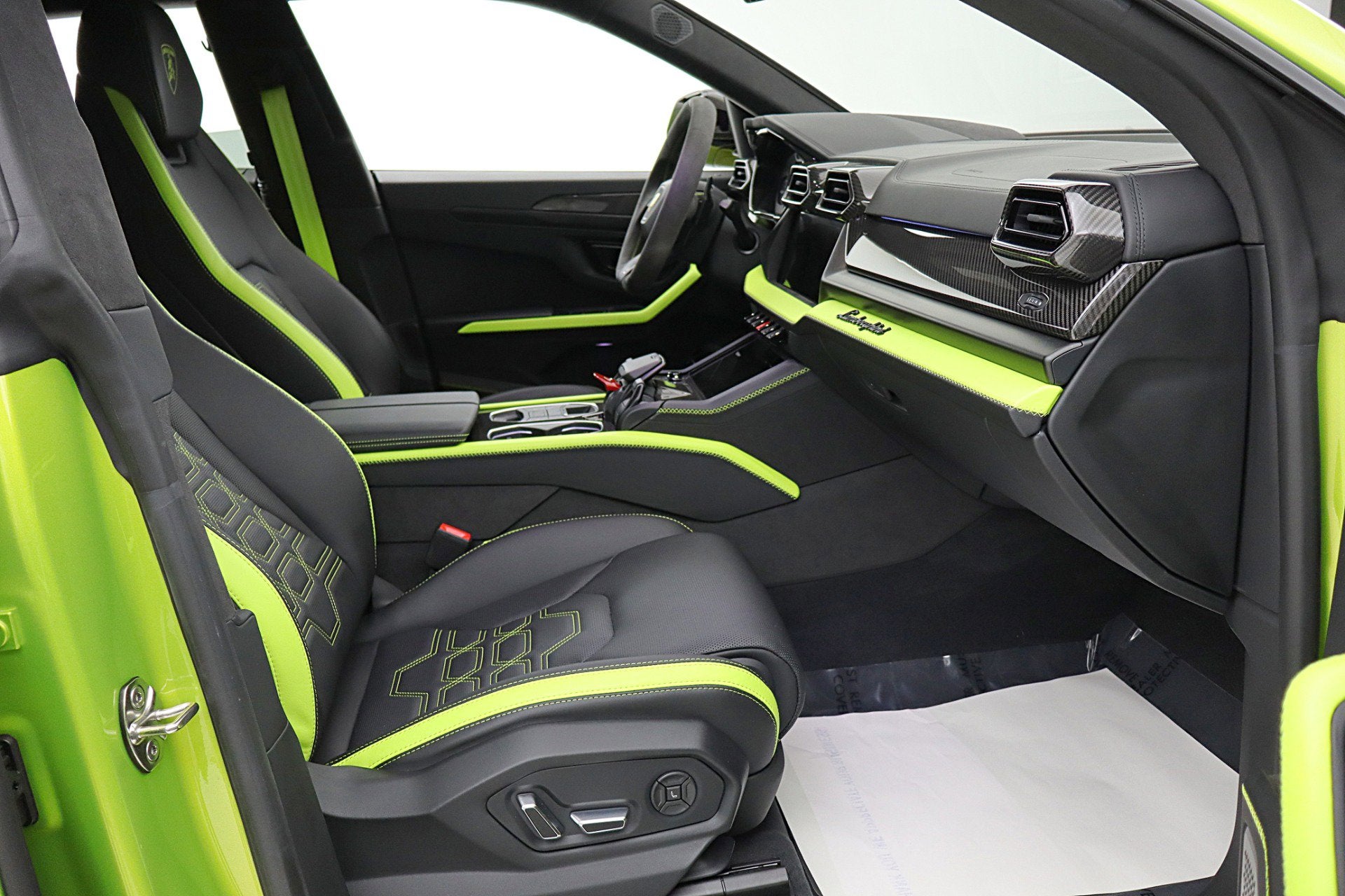 2025 Lamborghini Urus SE Org MSRP $349,965