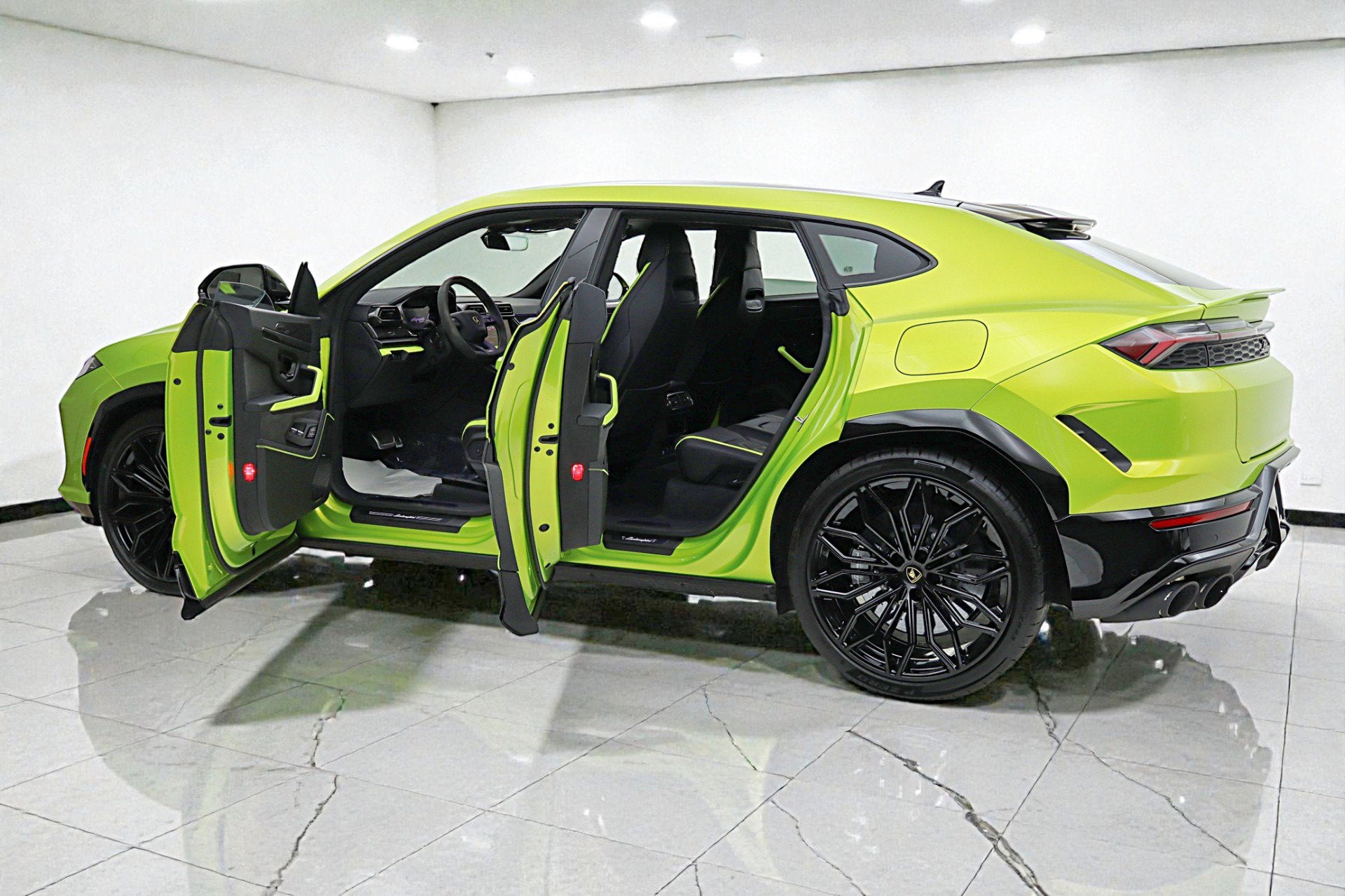 2025 Lamborghini Urus SE Org MSRP $349,965