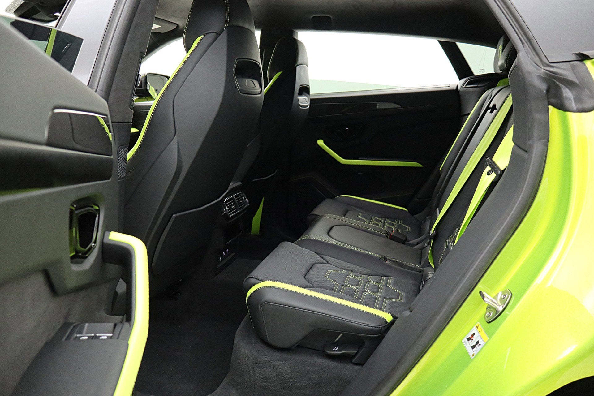 2025 Lamborghini Urus SE Org MSRP $349,965