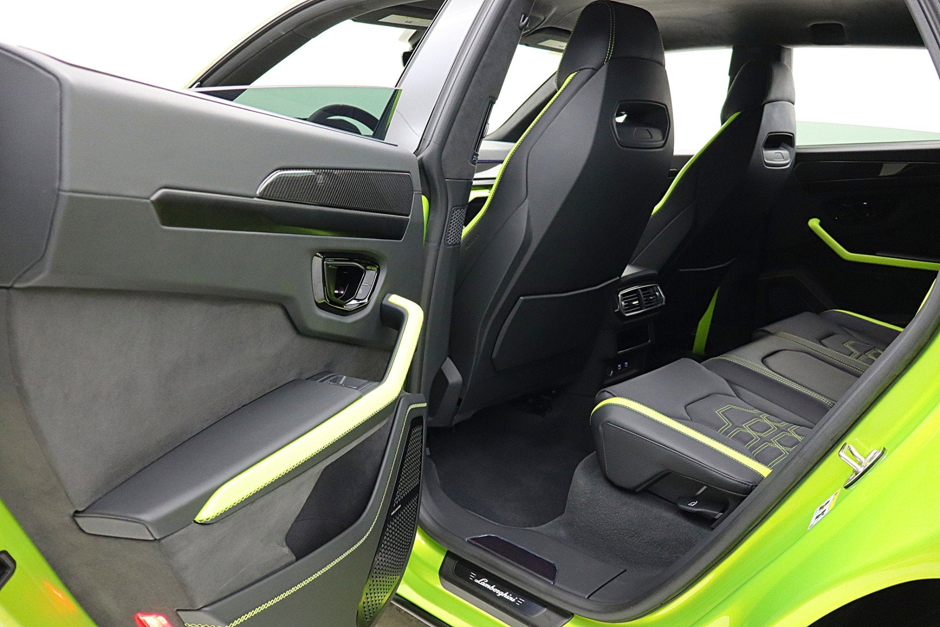 2025 Lamborghini Urus SE Org MSRP $349,965